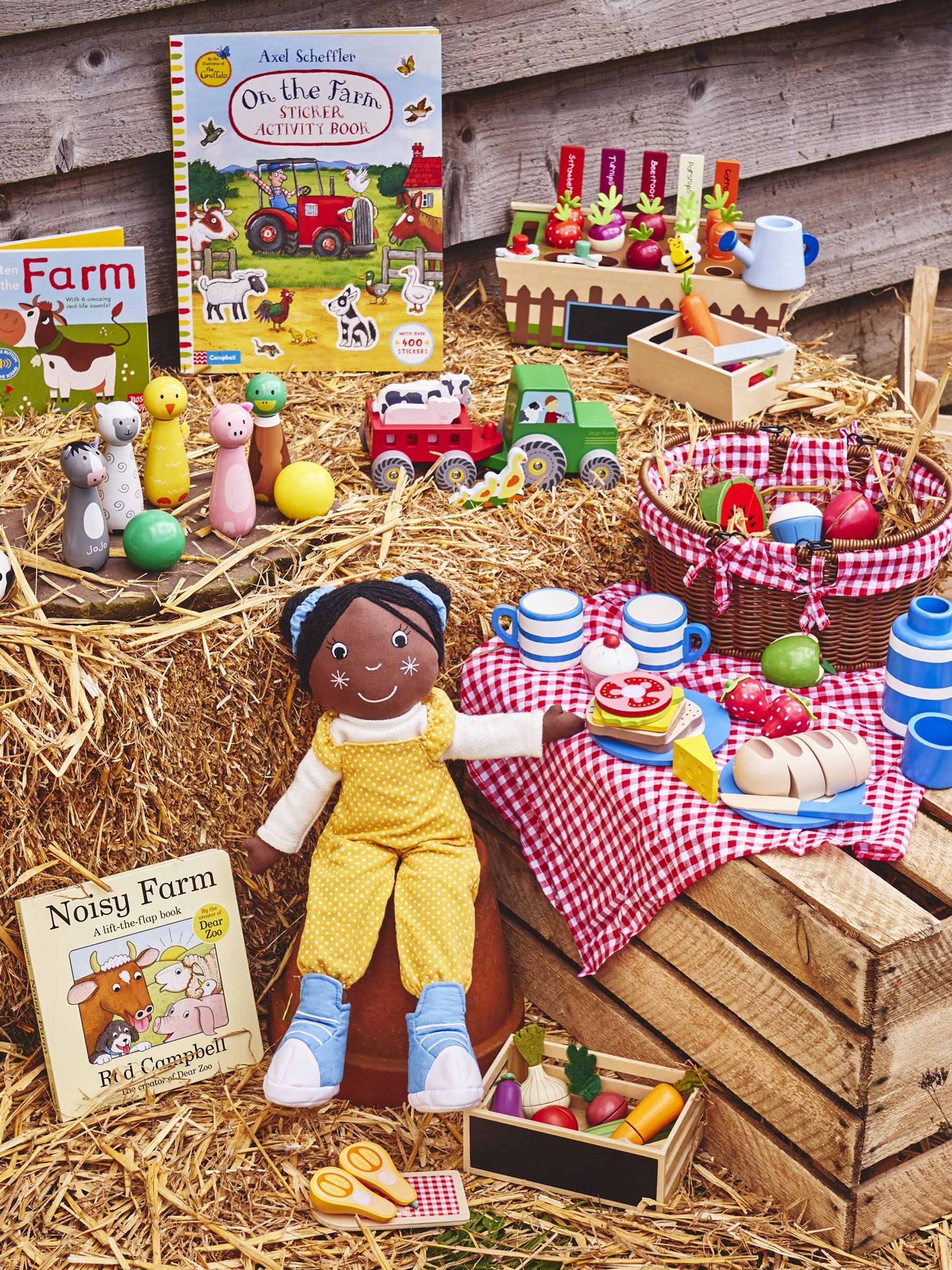 Picnic Basket with Wooden Food - Image 8 of 8