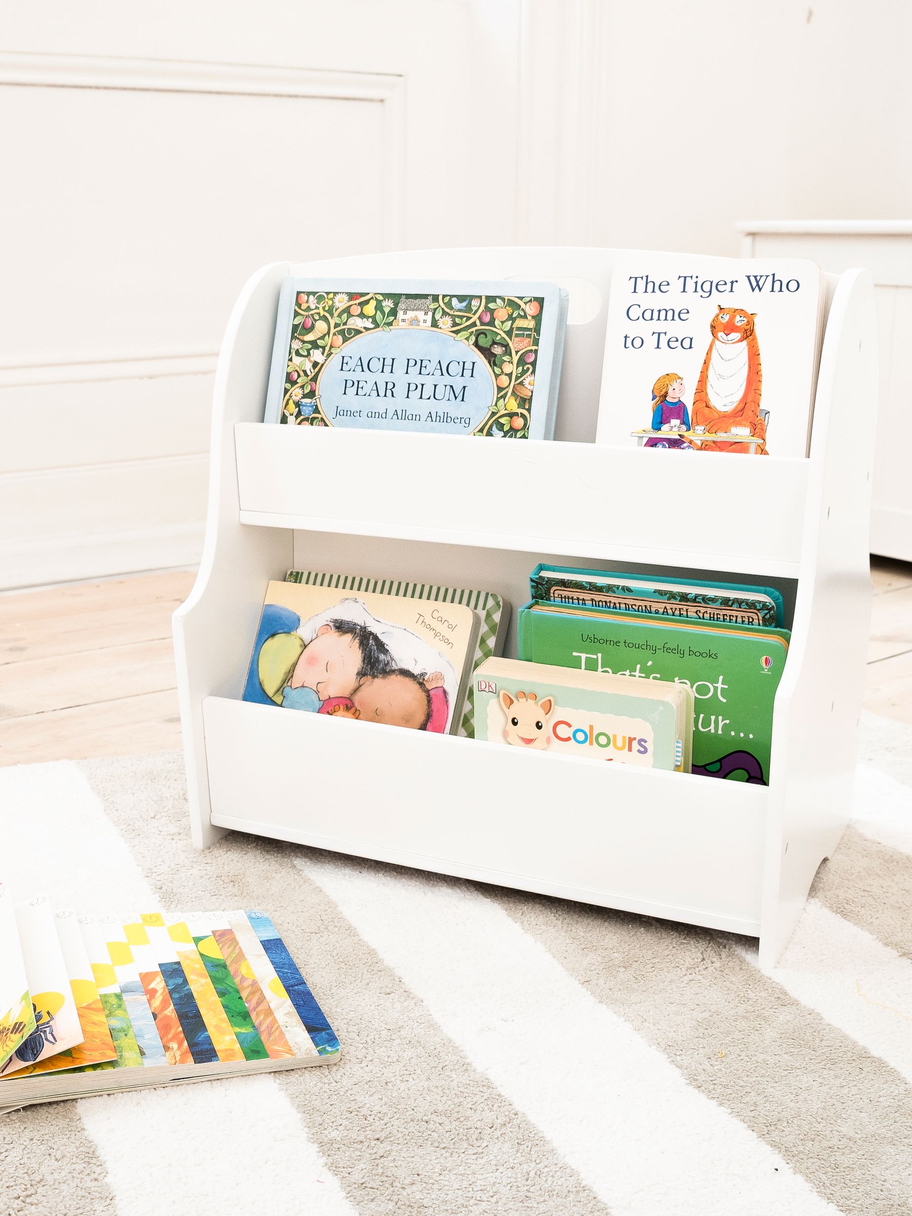 Table Book Caddy in White - Image 2 of 5