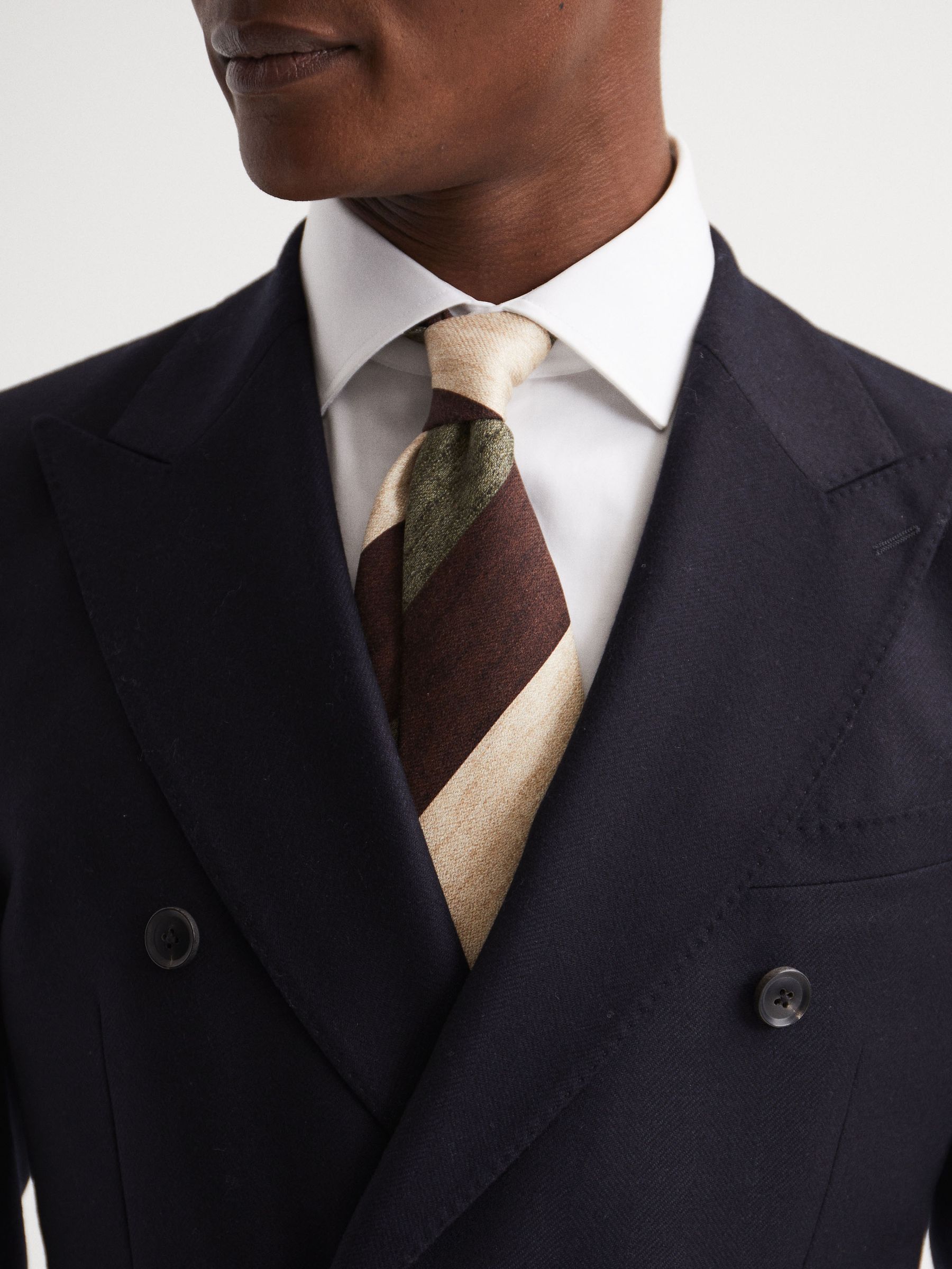 Club Print Silk Tie in Green - Image 3 of 5