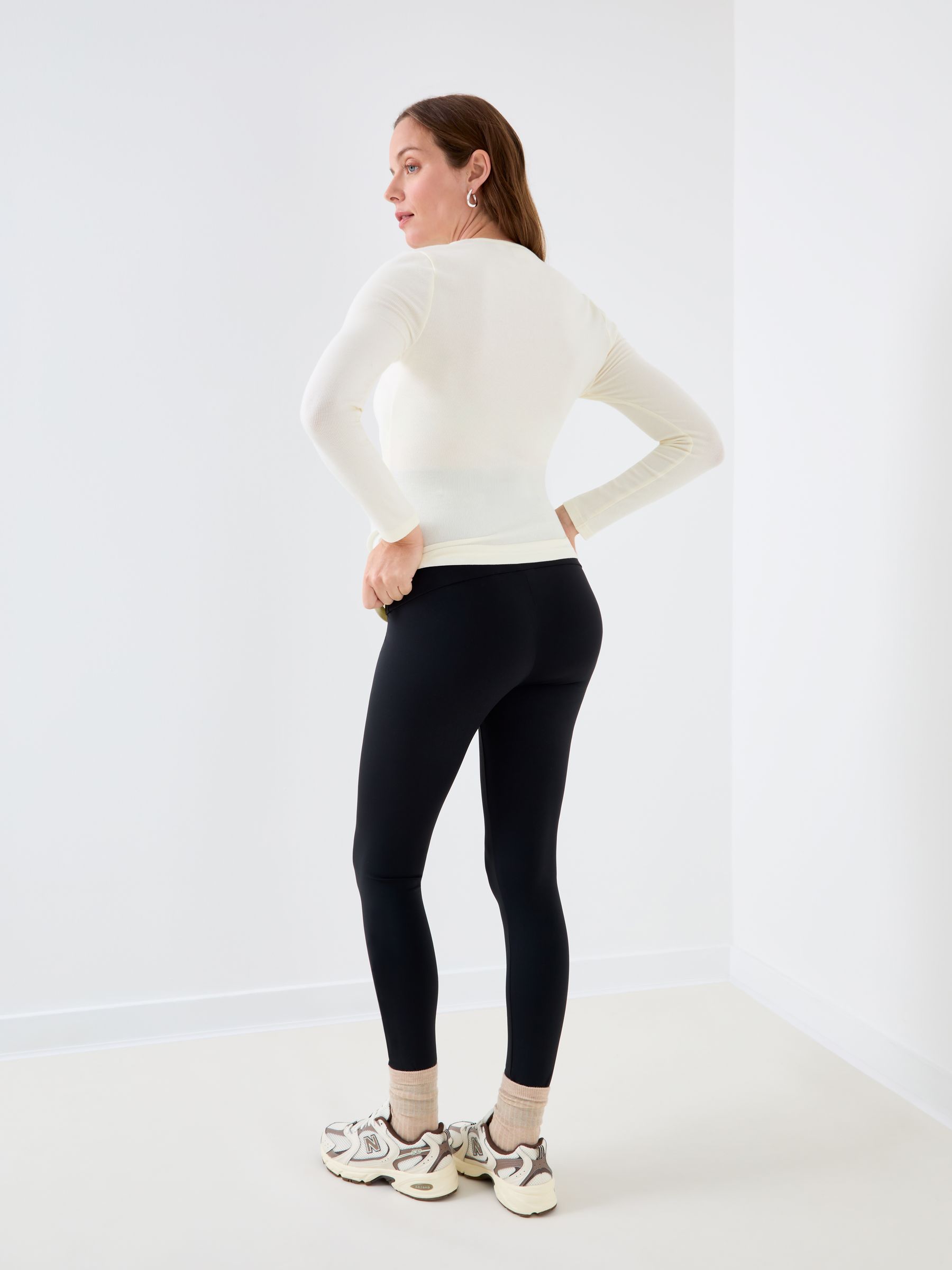 Black Super Soft Seamless Maternity Leggings - Image 4 of 4