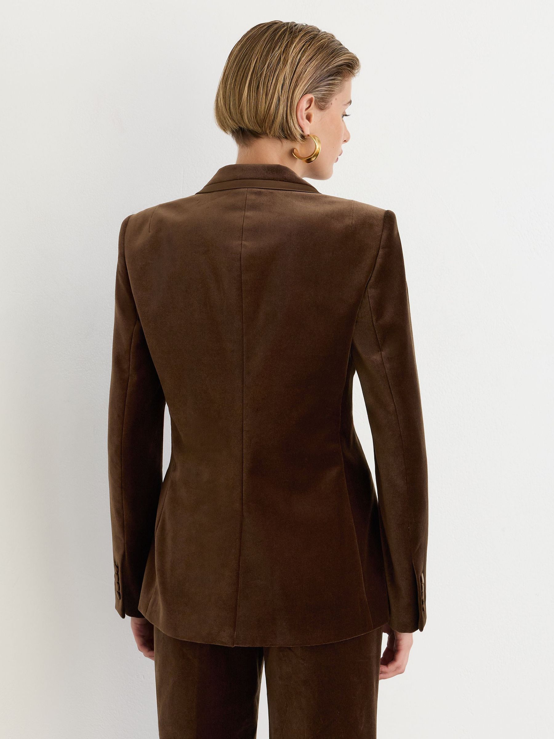 Petite Velvet Satin-Trim Single-Breasted Suit Blazer in Mocha Brown - Image 3 de 8