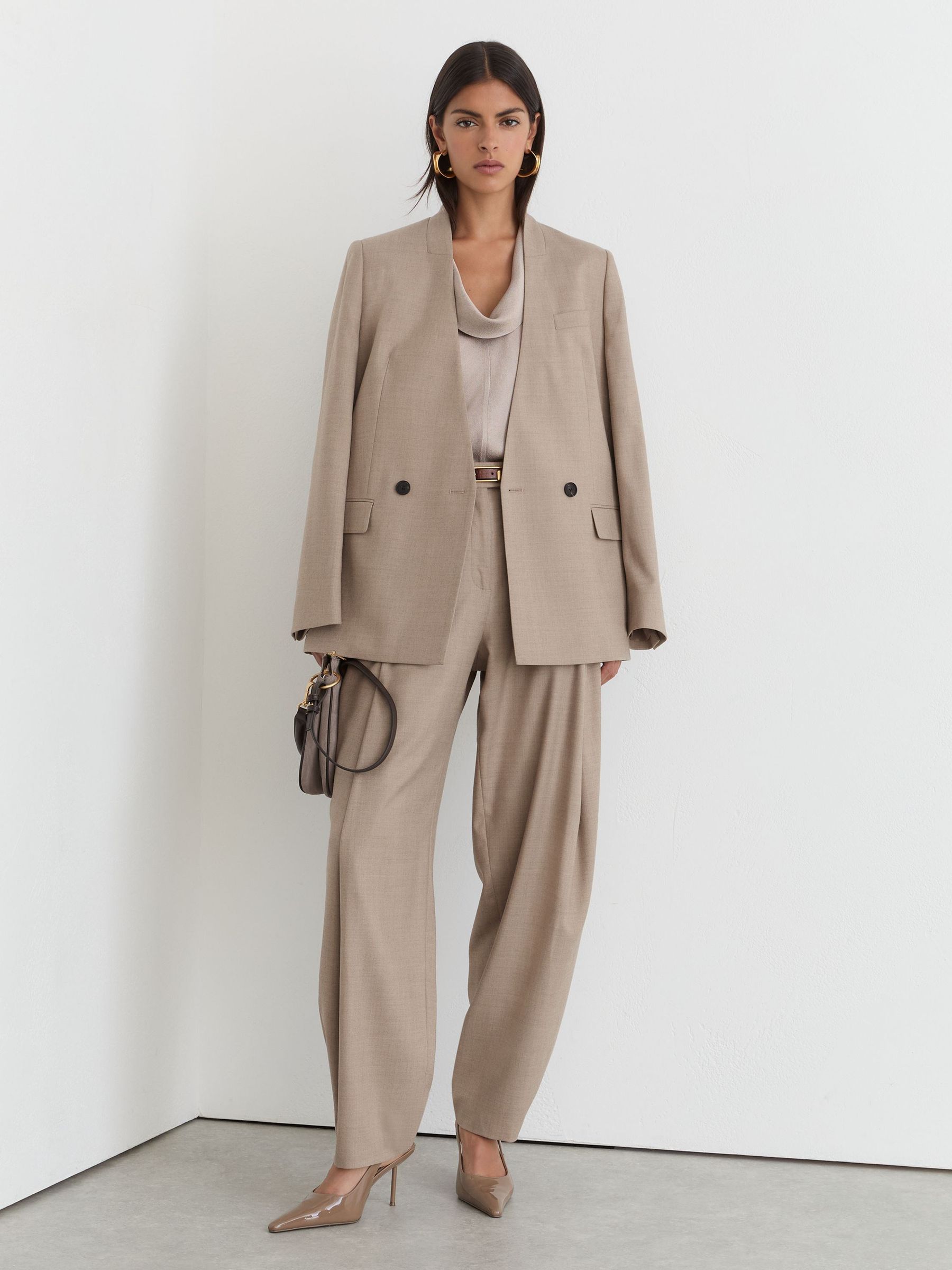 Blazer de costume sans col à double boutonnage en laine mélangée ton neutre petites tailles - Image 3 de 9