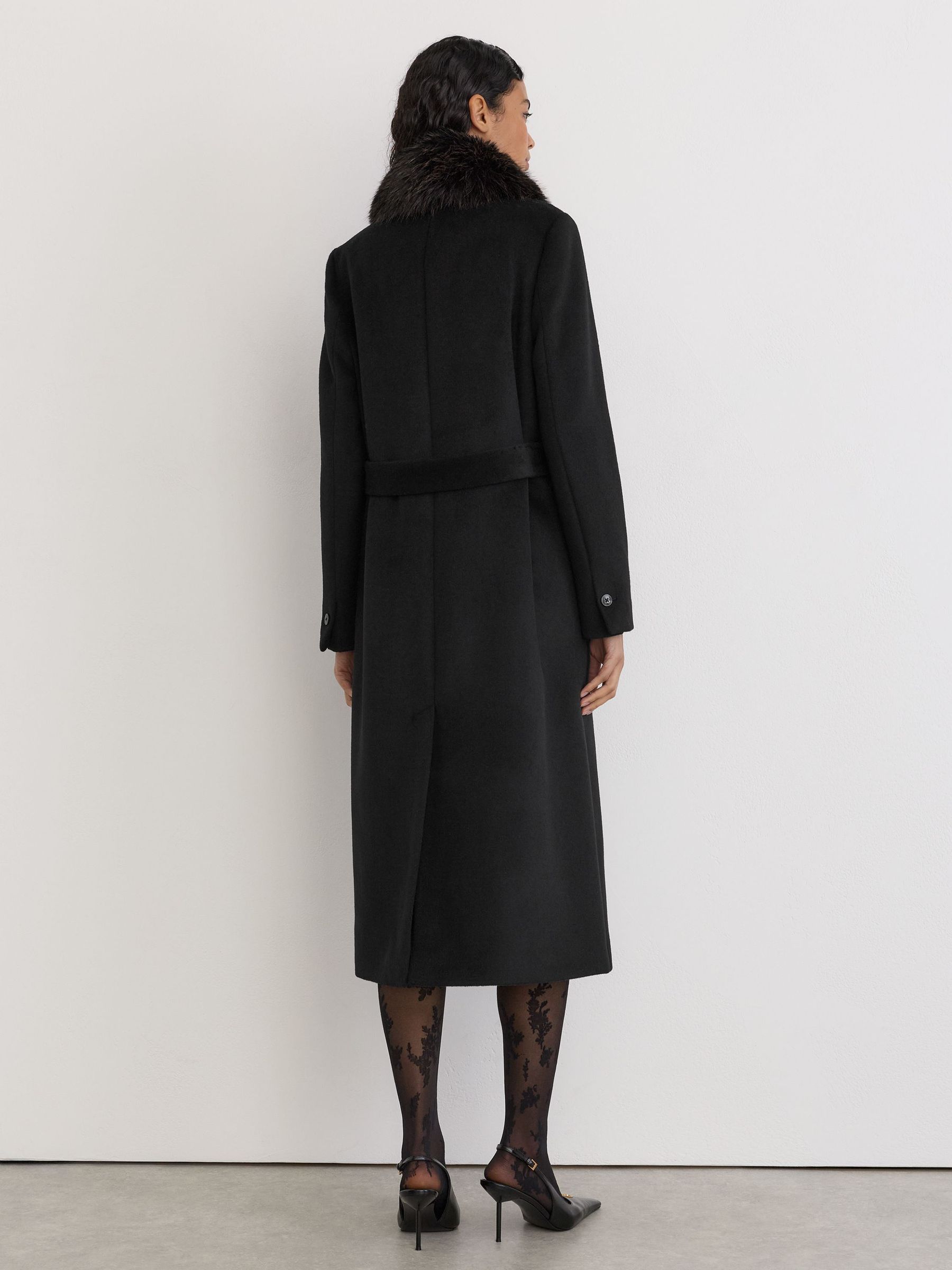 Manteau ceinturé en laine mélangée à col en fausse fourrure noir - Image 5 de 8