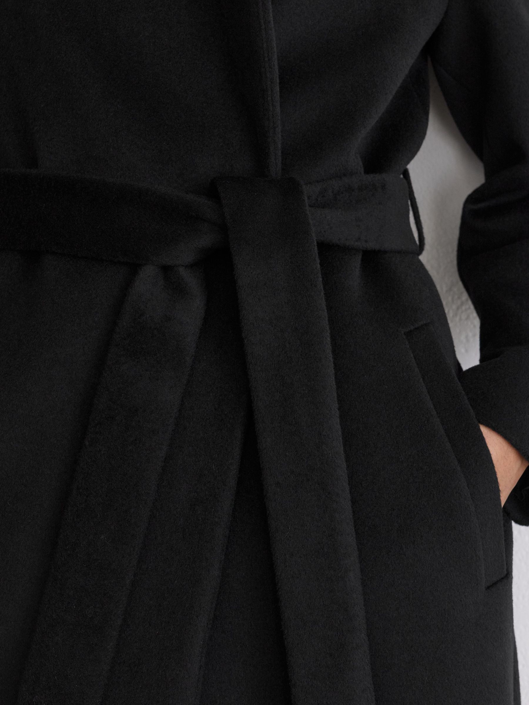 Manteau ceinturé en laine mélangée à col en fausse fourrure noir - Image 7 de 8