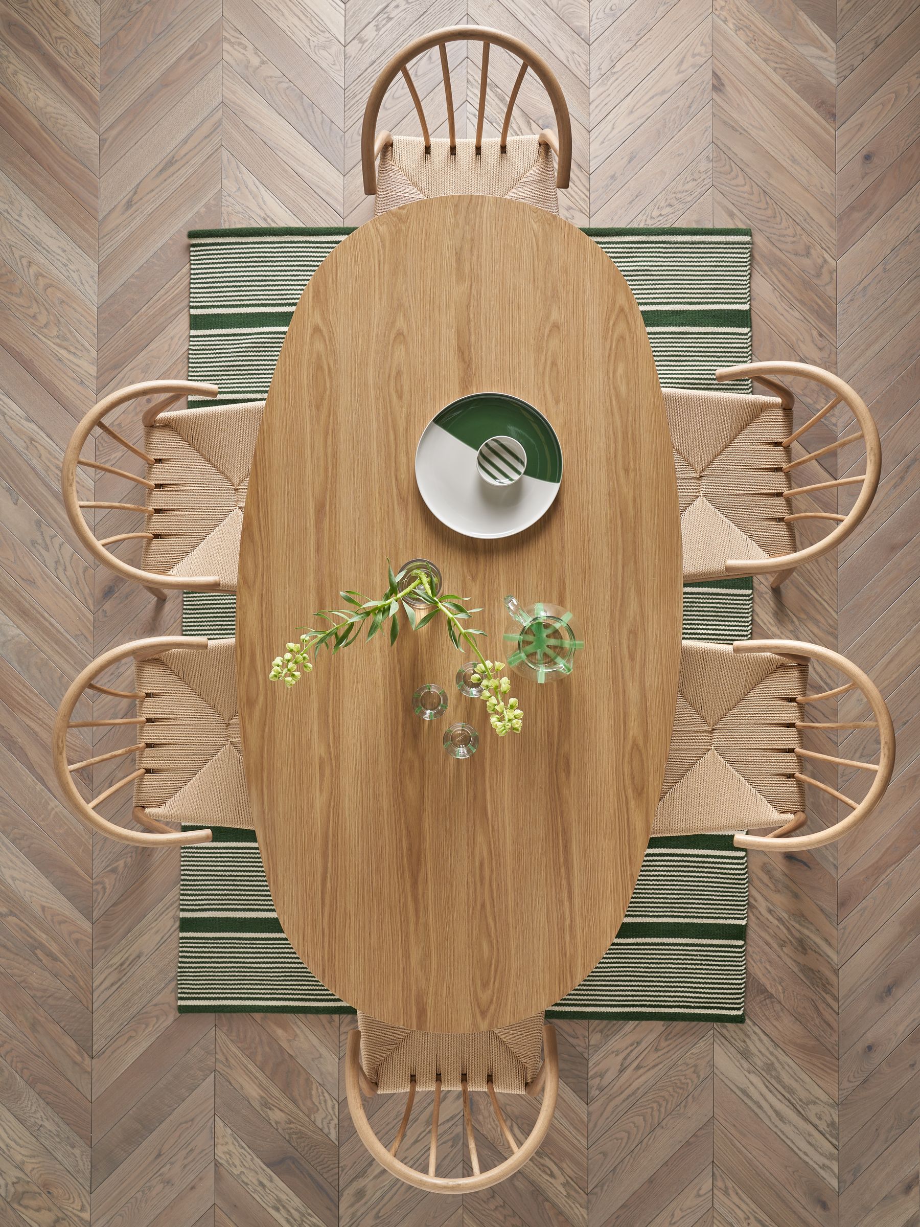 Jasper Conran London Brown Oval 4 to 6 Seater Bray Oak Dining Table - Image 2 of 6