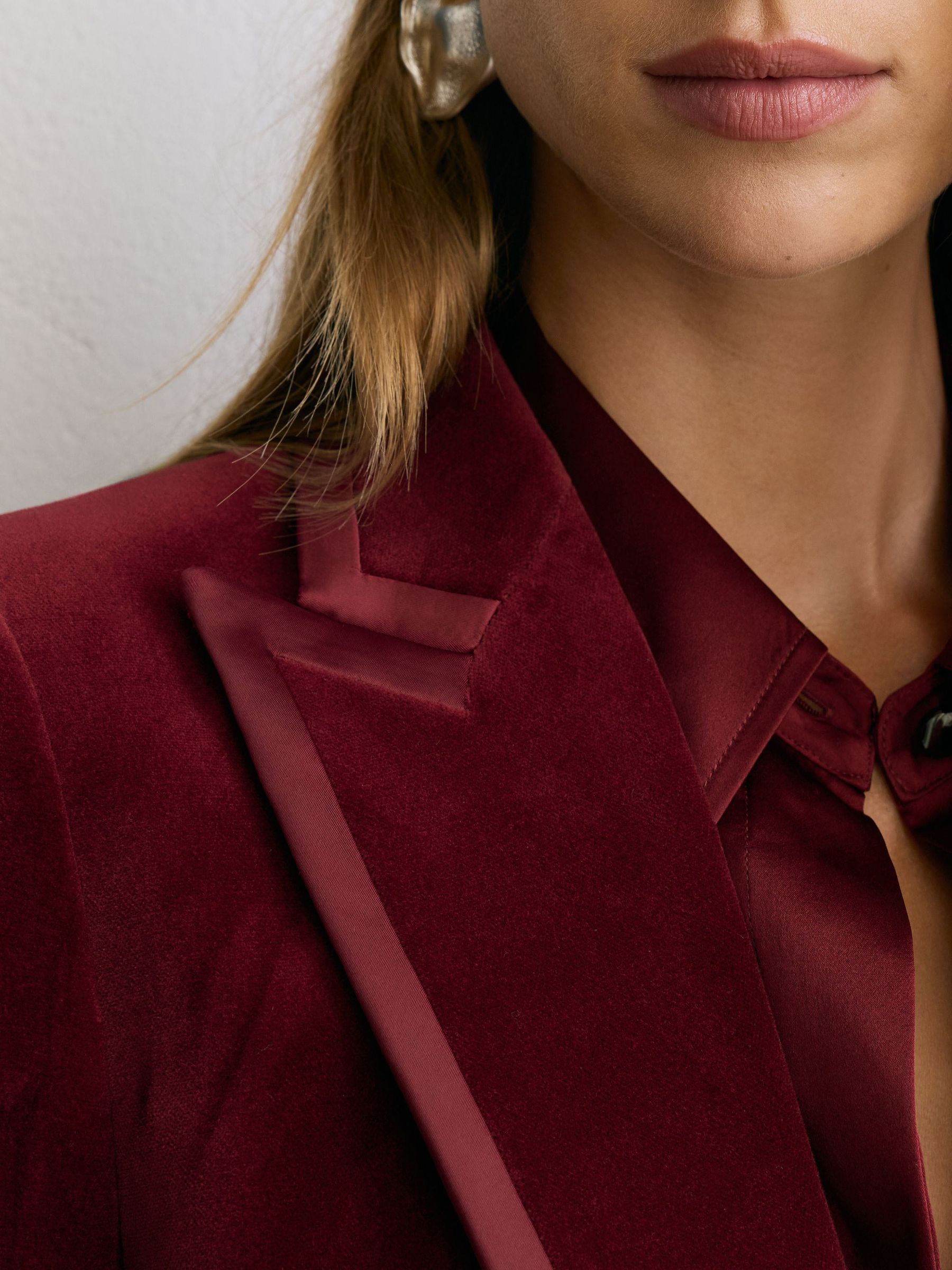 Tall Velvet Satin-Trim Single-Breasted Suit Blazer in Dark Red - Image 3 of 9