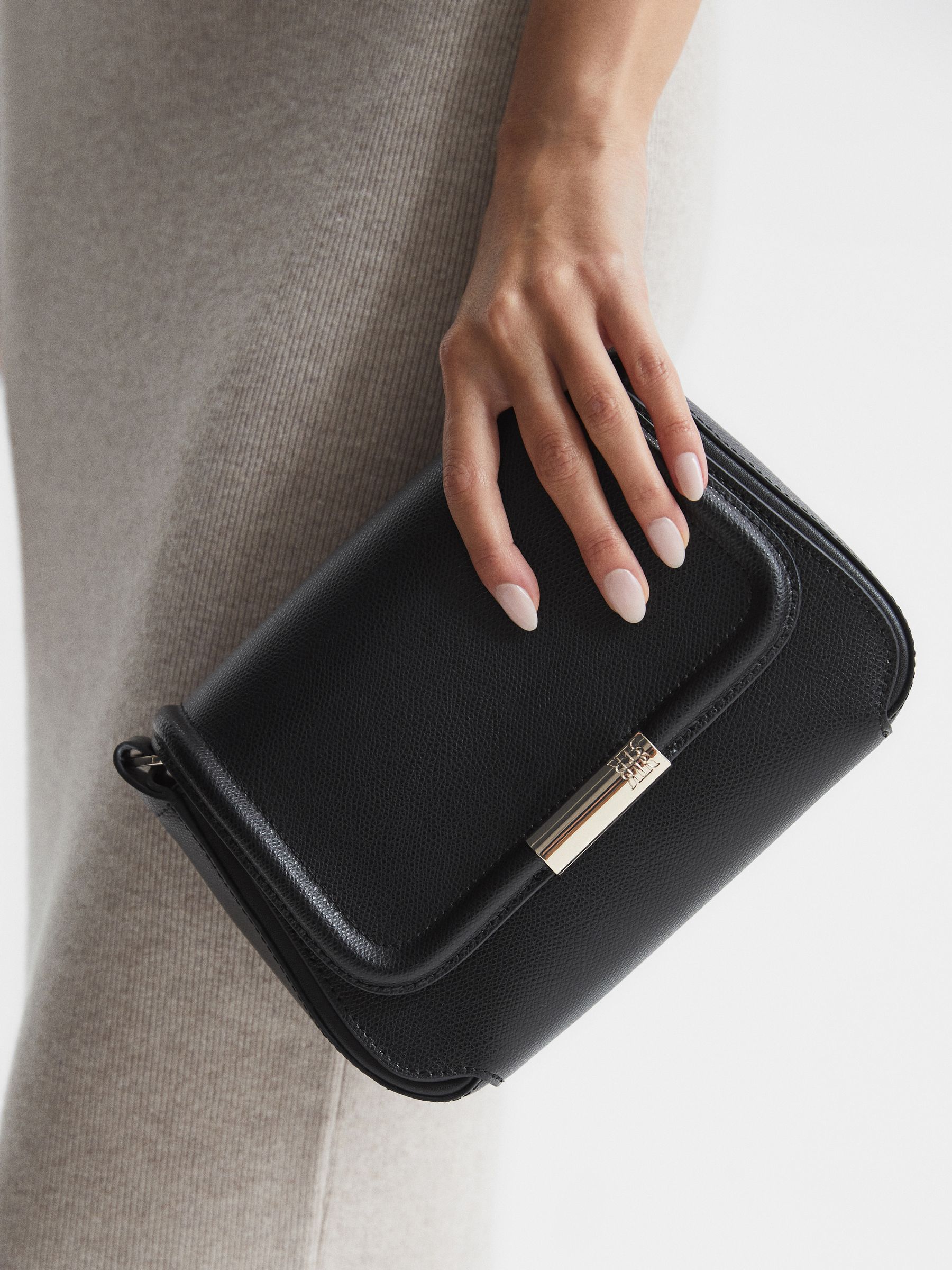 Saddle Camera Bag in Black - Image 3 of 7