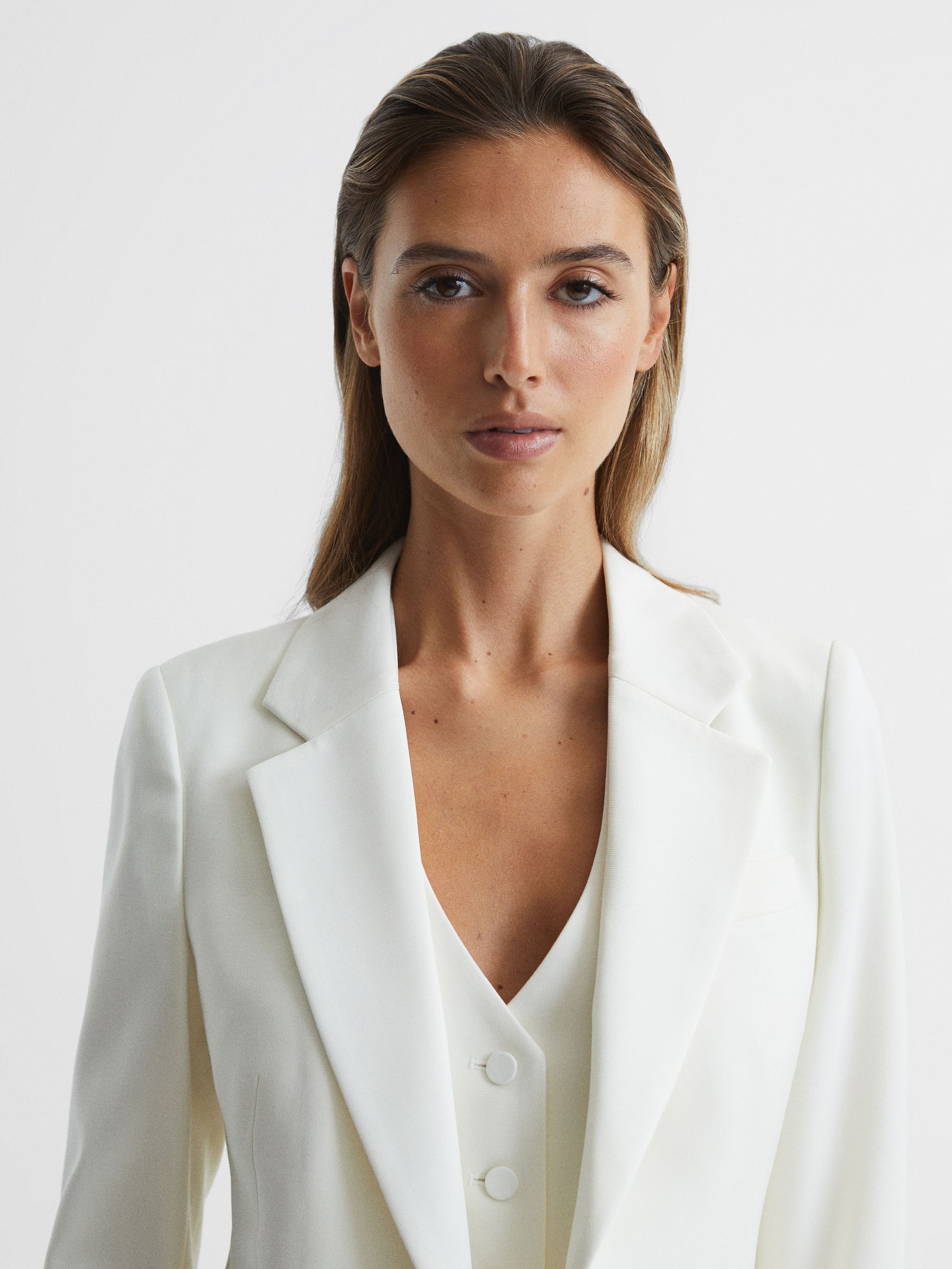 Tuxedo Blazer in White - Image 4 of 7