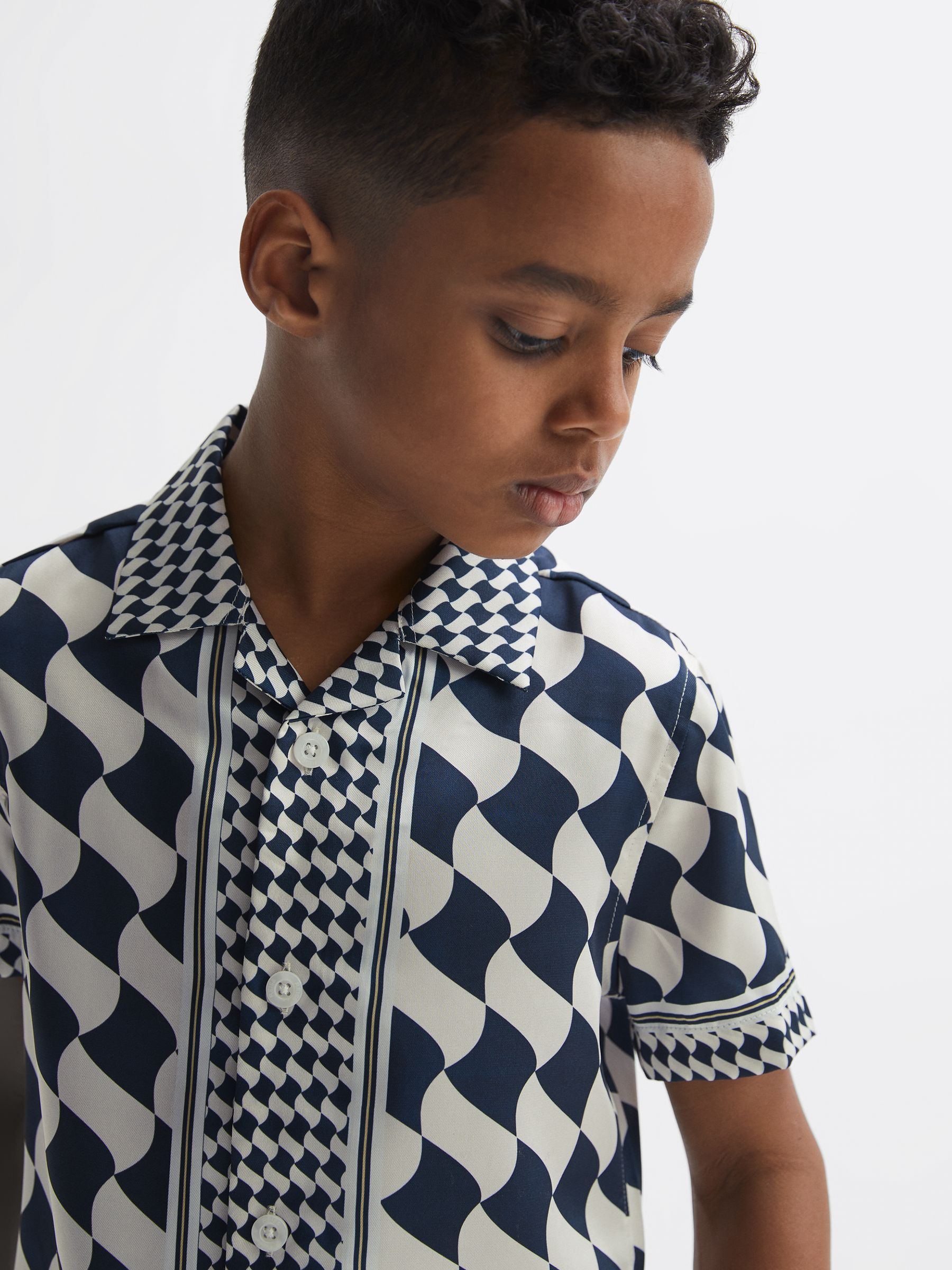 Junior Cuban Collar Short Sleeve Shirt in Navy/Ivory - Image 6 of 15