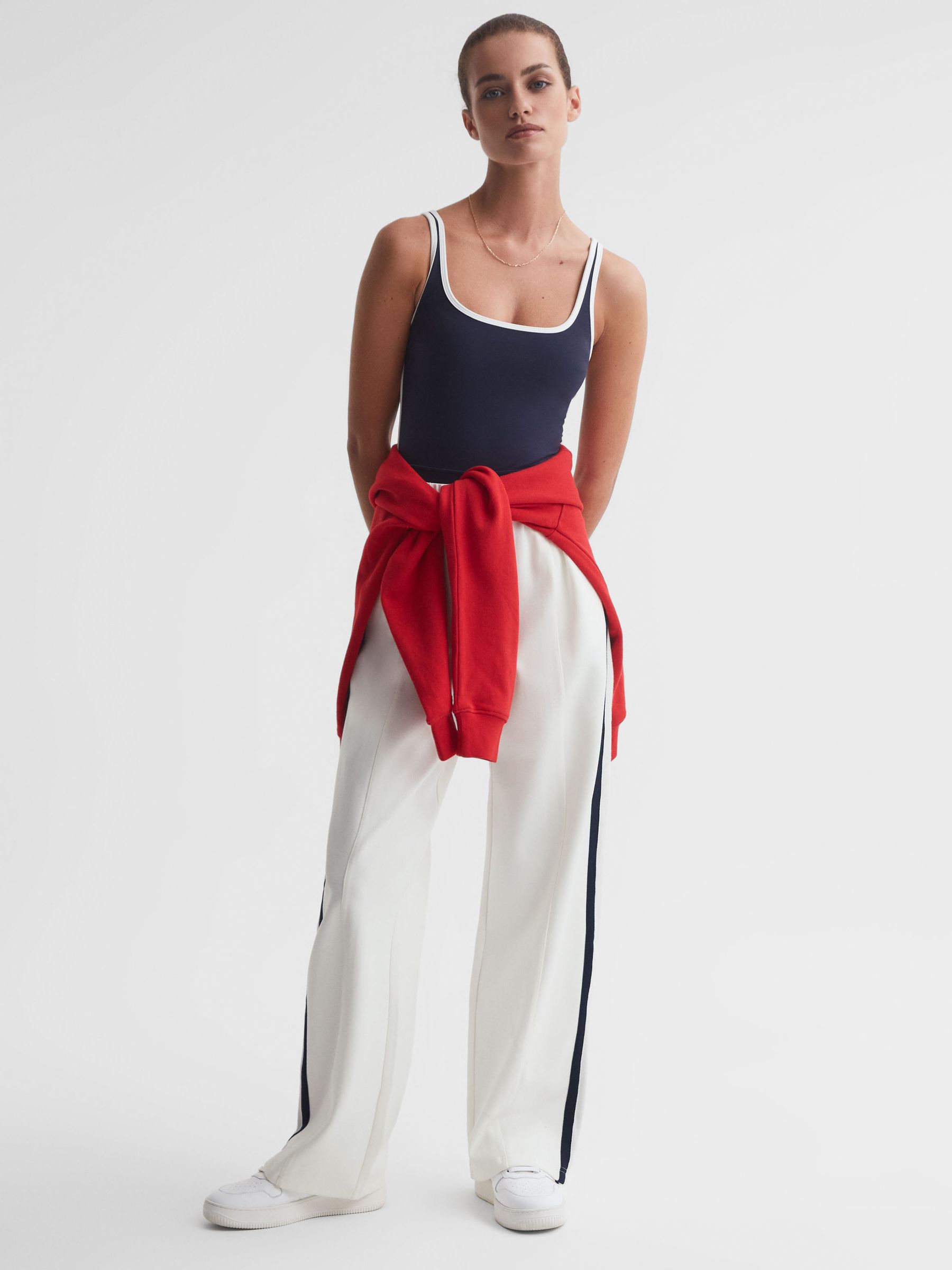 The Upside witte joggingbroek met zijstreep en wijde pijpen - Afbeelding 1 van 5