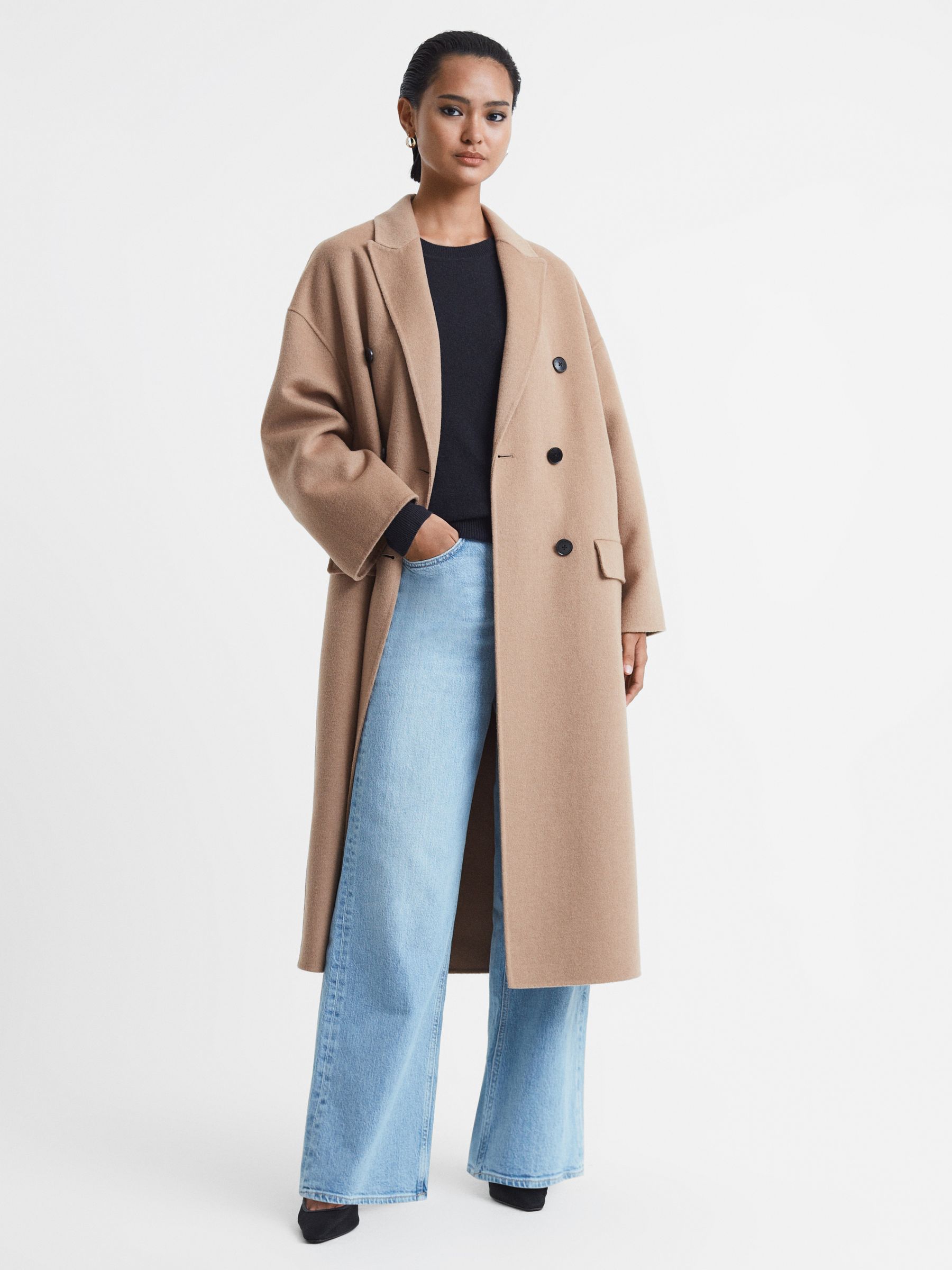 Cashmere Crew Neck Jumper in Navy - Image 3 of 5