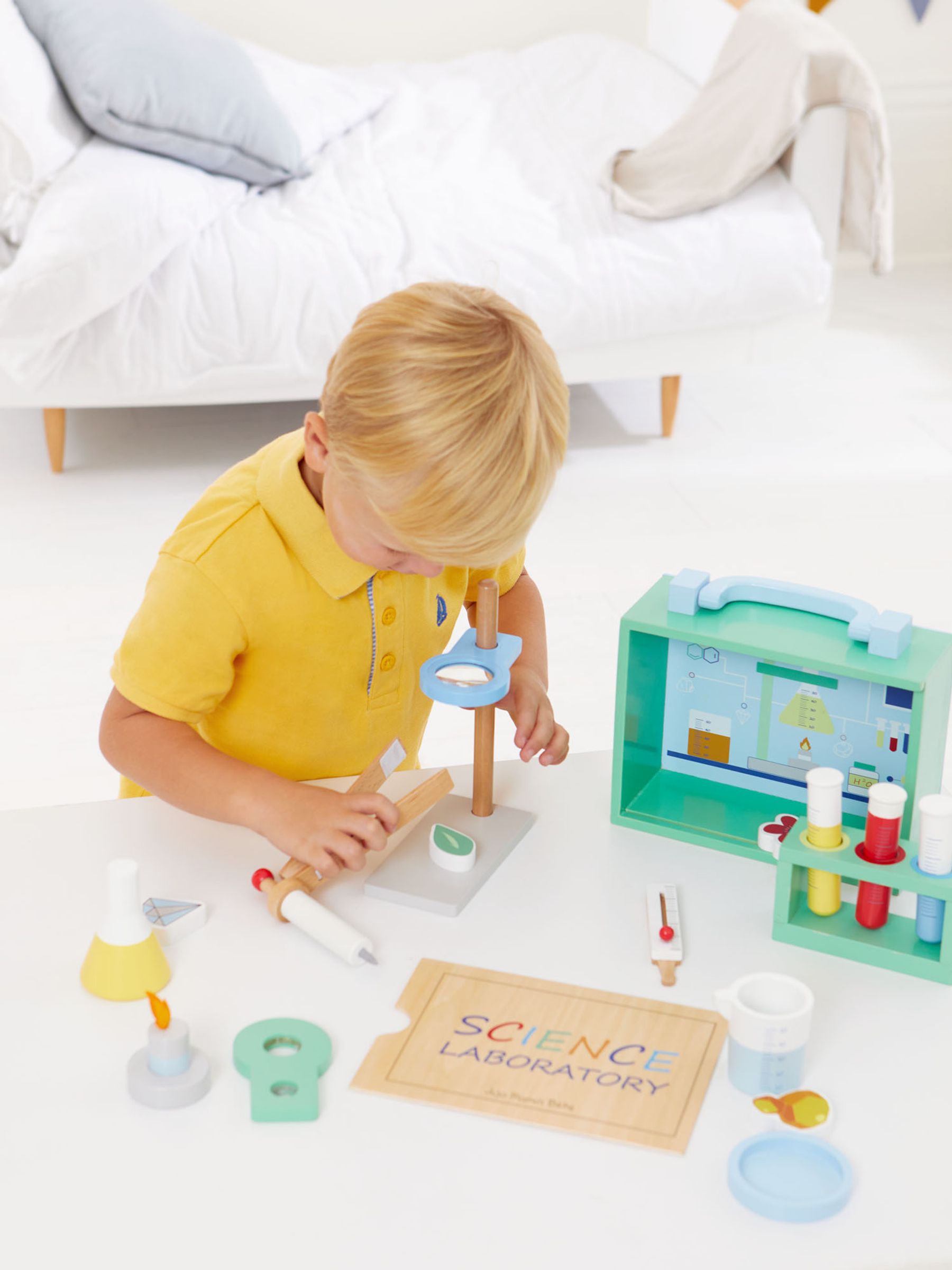 Wooden Science Laboratory Set - Image 13 of 13