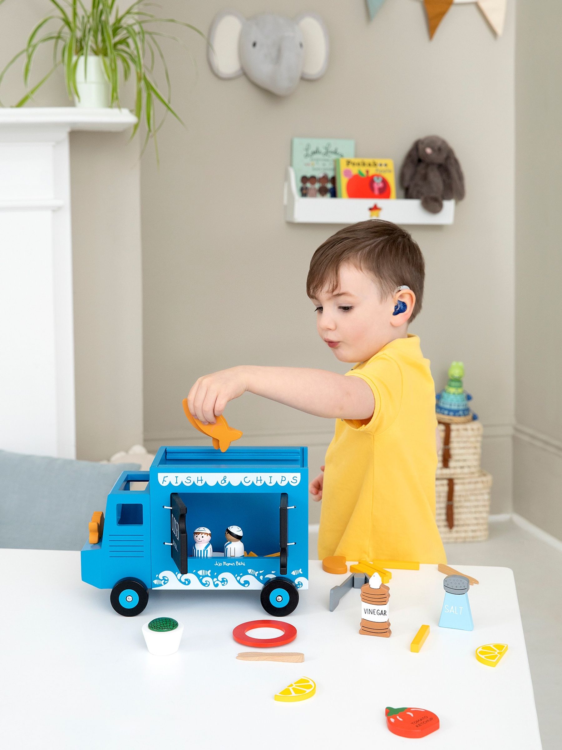 Wooden Fish & Chip Van in Blue - Image 2 of 7
