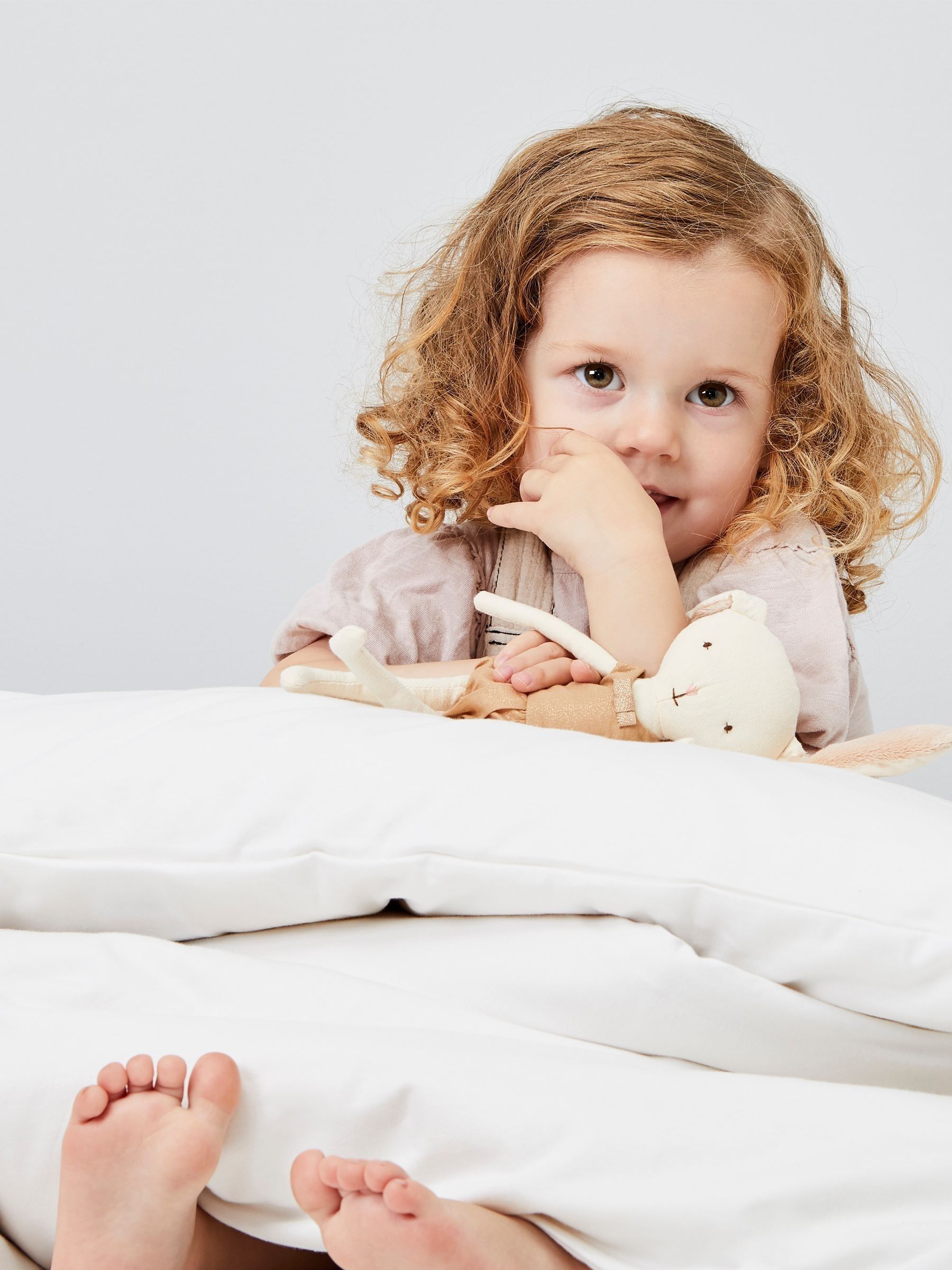 The Little Green Sheep Natural 4 Tog Cot Bed Wool Duvet - Image 3 of 3