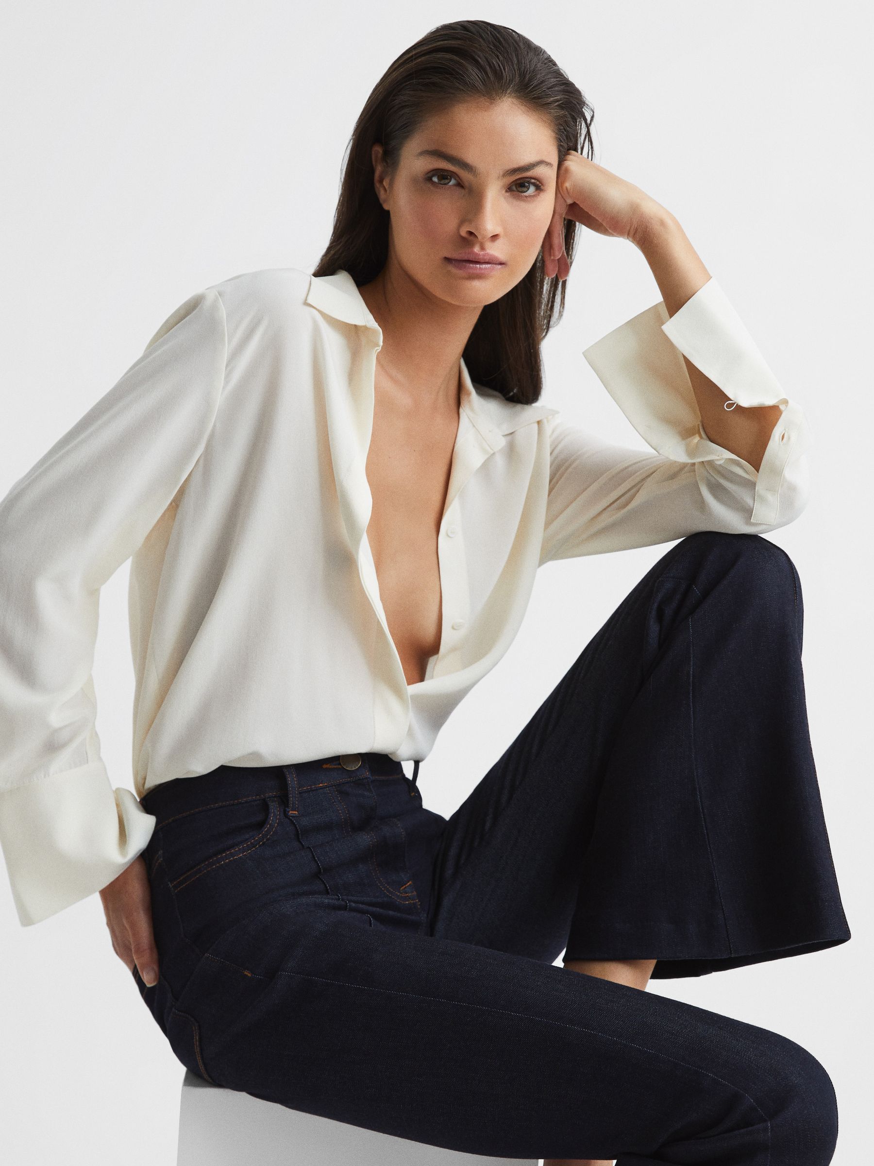 High Rise Flared Jeans in Dark Blue - Image 4 of 8