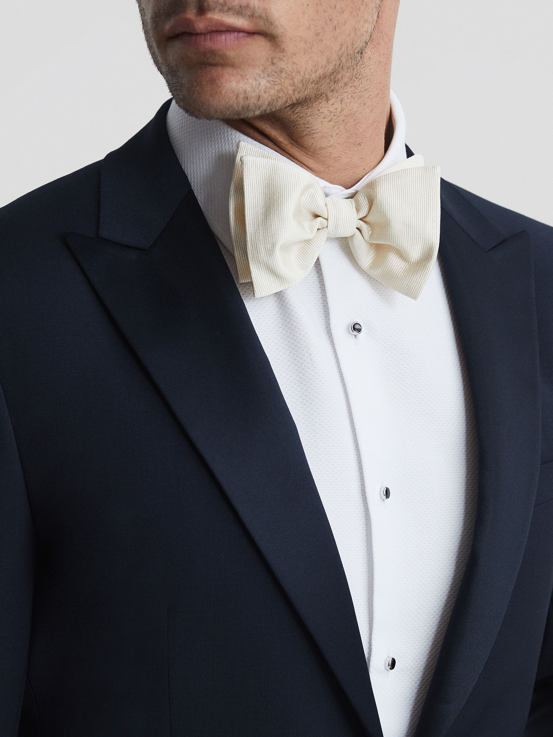 Modern Fit Performance Dinner Jacket in Navy - Image 4 of 11
