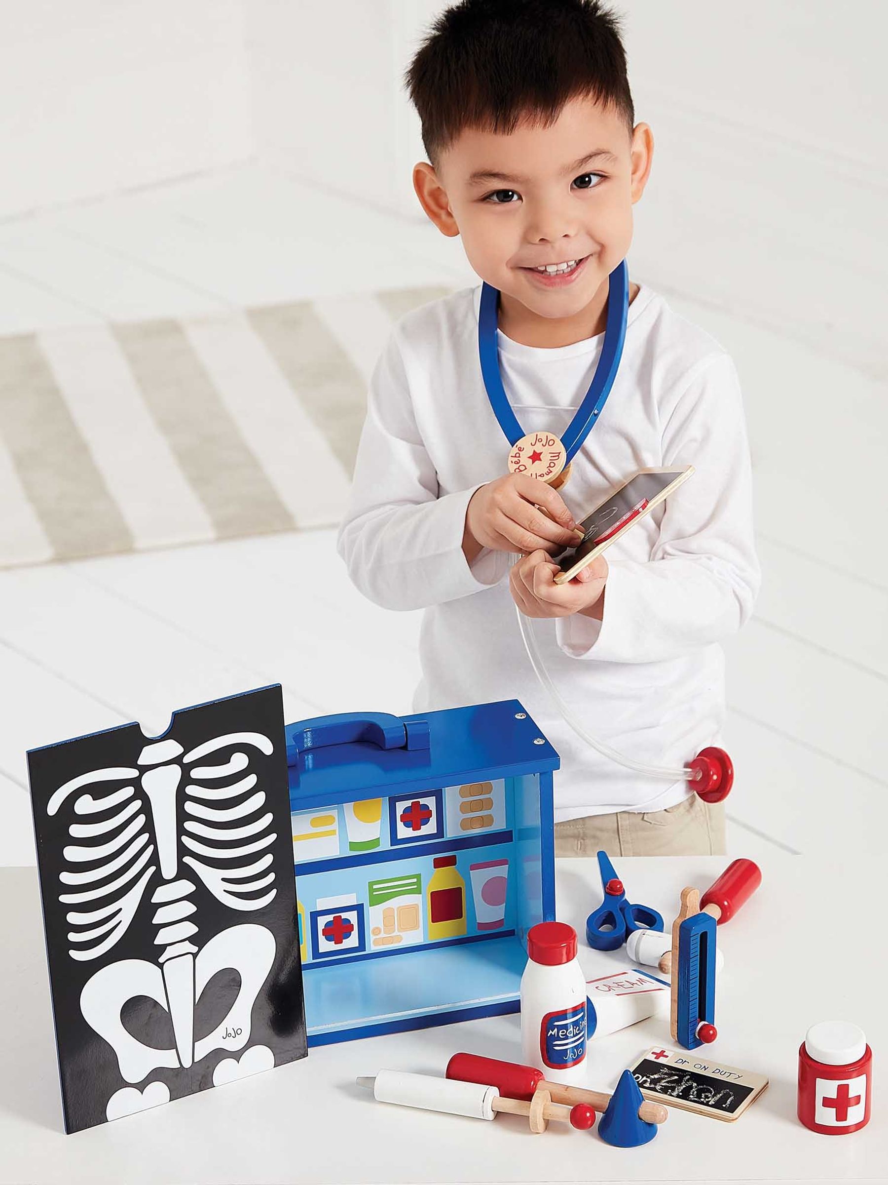 Doctor's Playset in Blue - Image 4 of 5