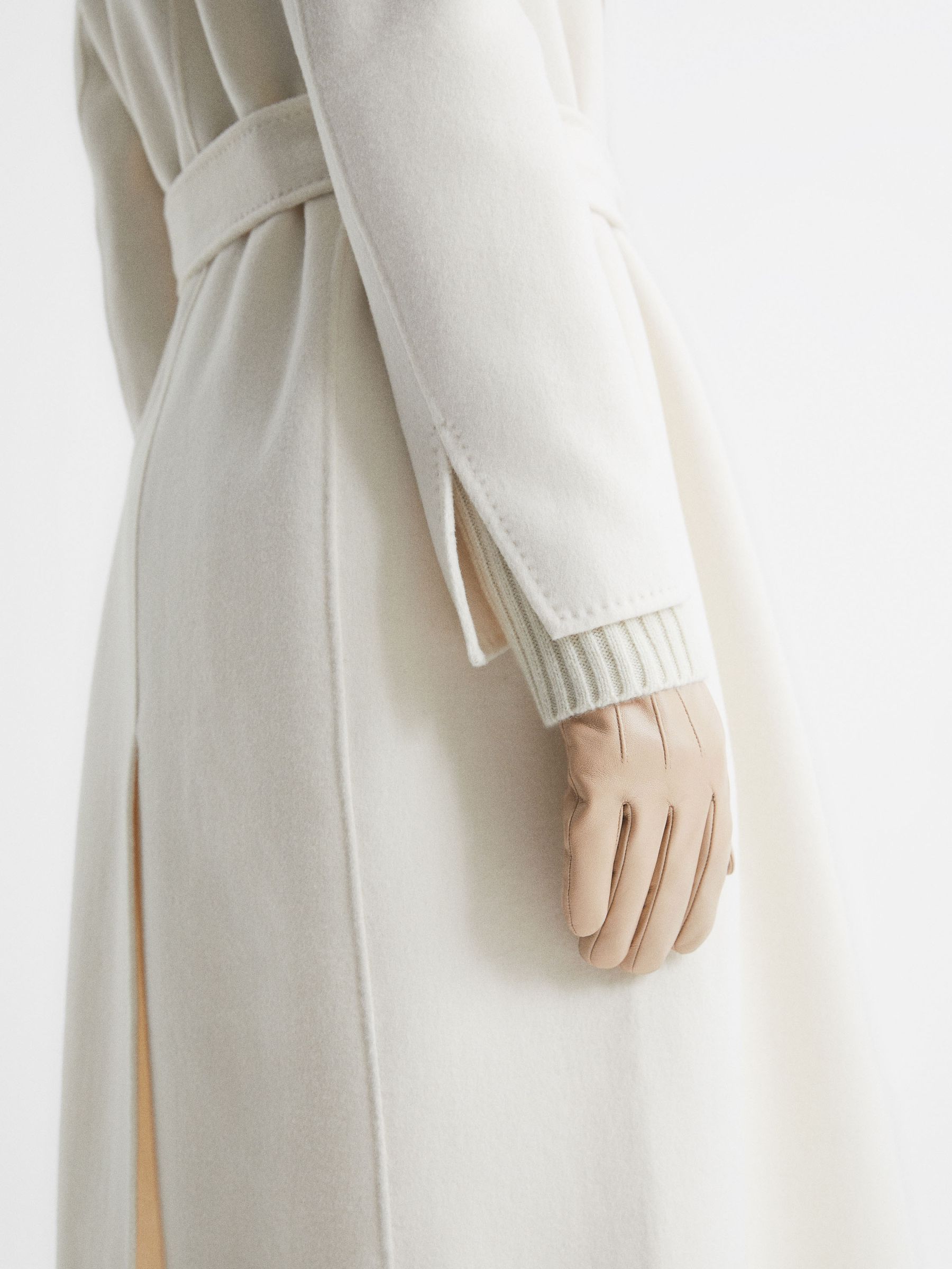 Leather Gloves in Soft Camel - Image 3 of 4