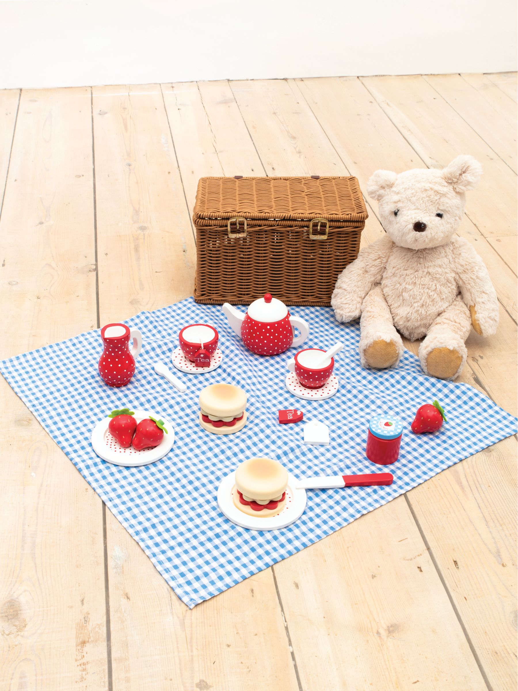 Village Fete Cream Tea Hamper - Image 1 of 2