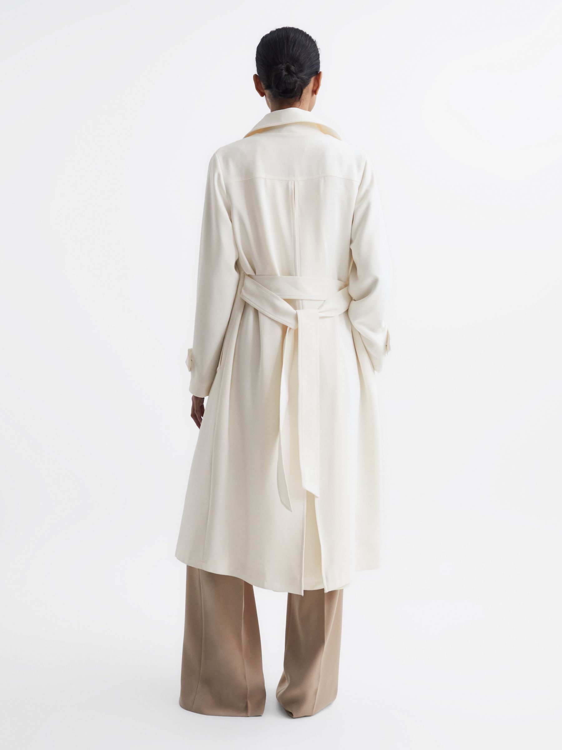 【CEDRIC CHARLIER】 WHITE belted coat Cédric Charlier Spring 2018 [PHOTOS]