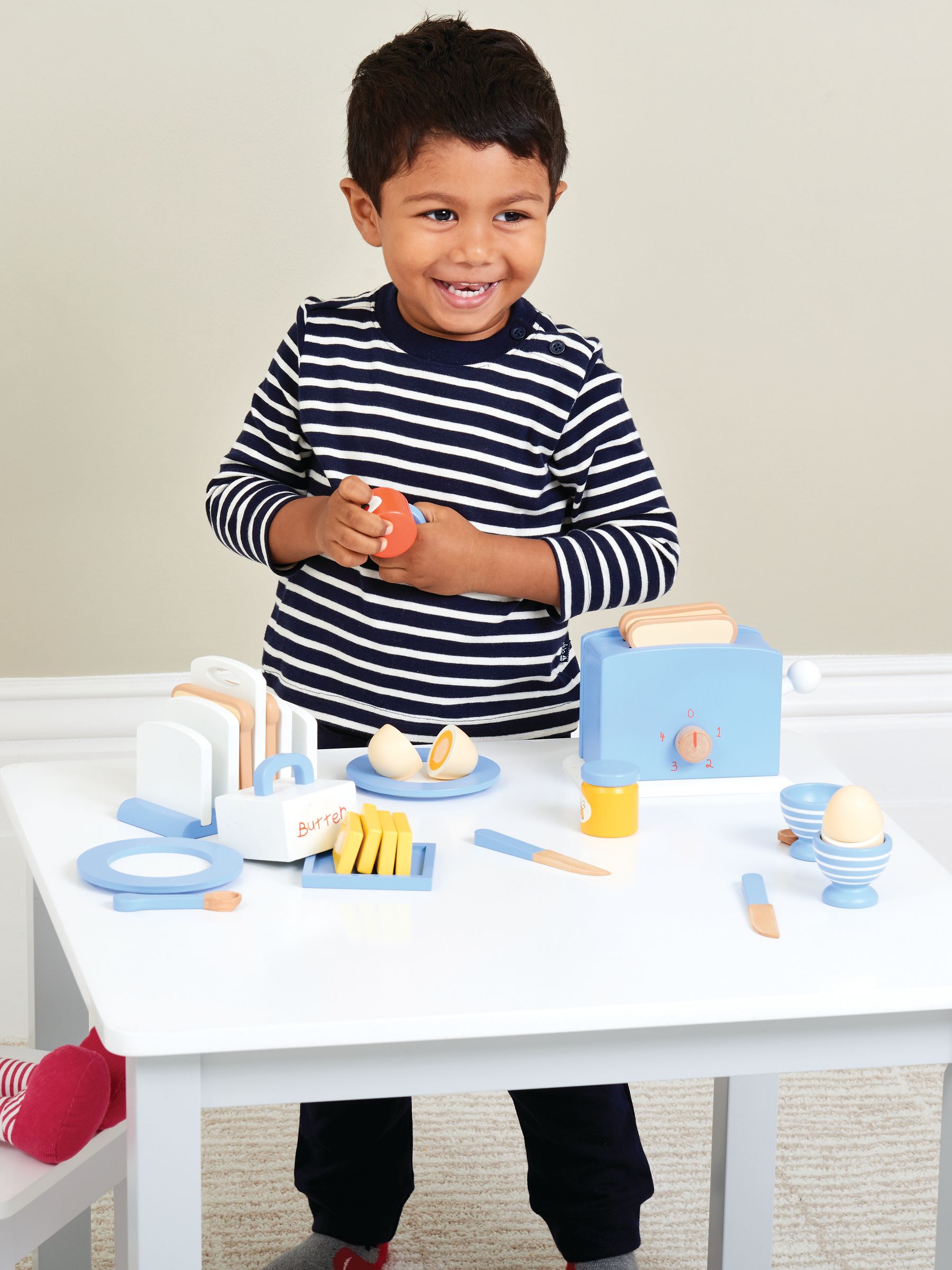 Wooden Breakfast Set - Image 3 of 3