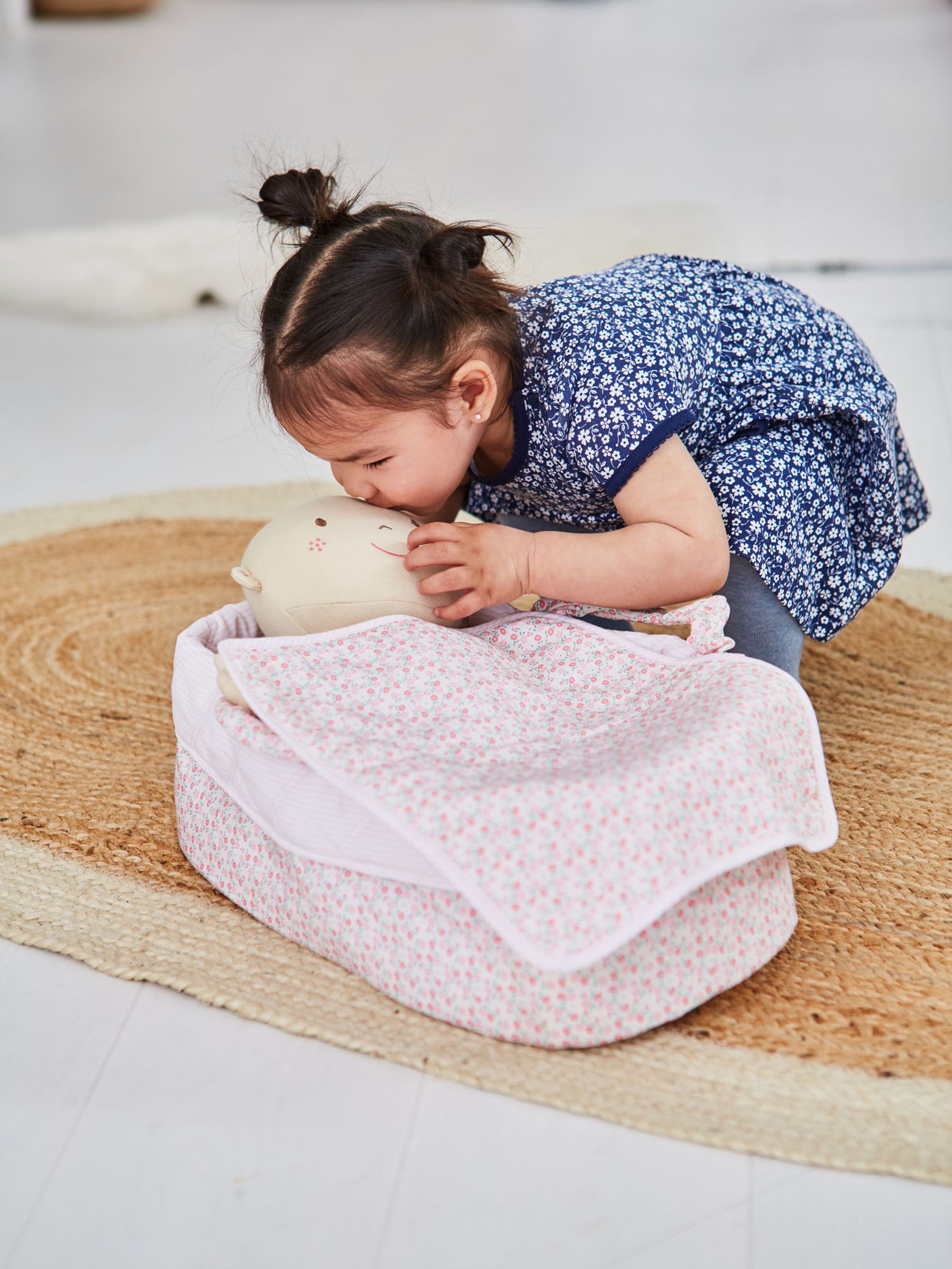 Pink Doll Carry Cot - Image 4 of 6