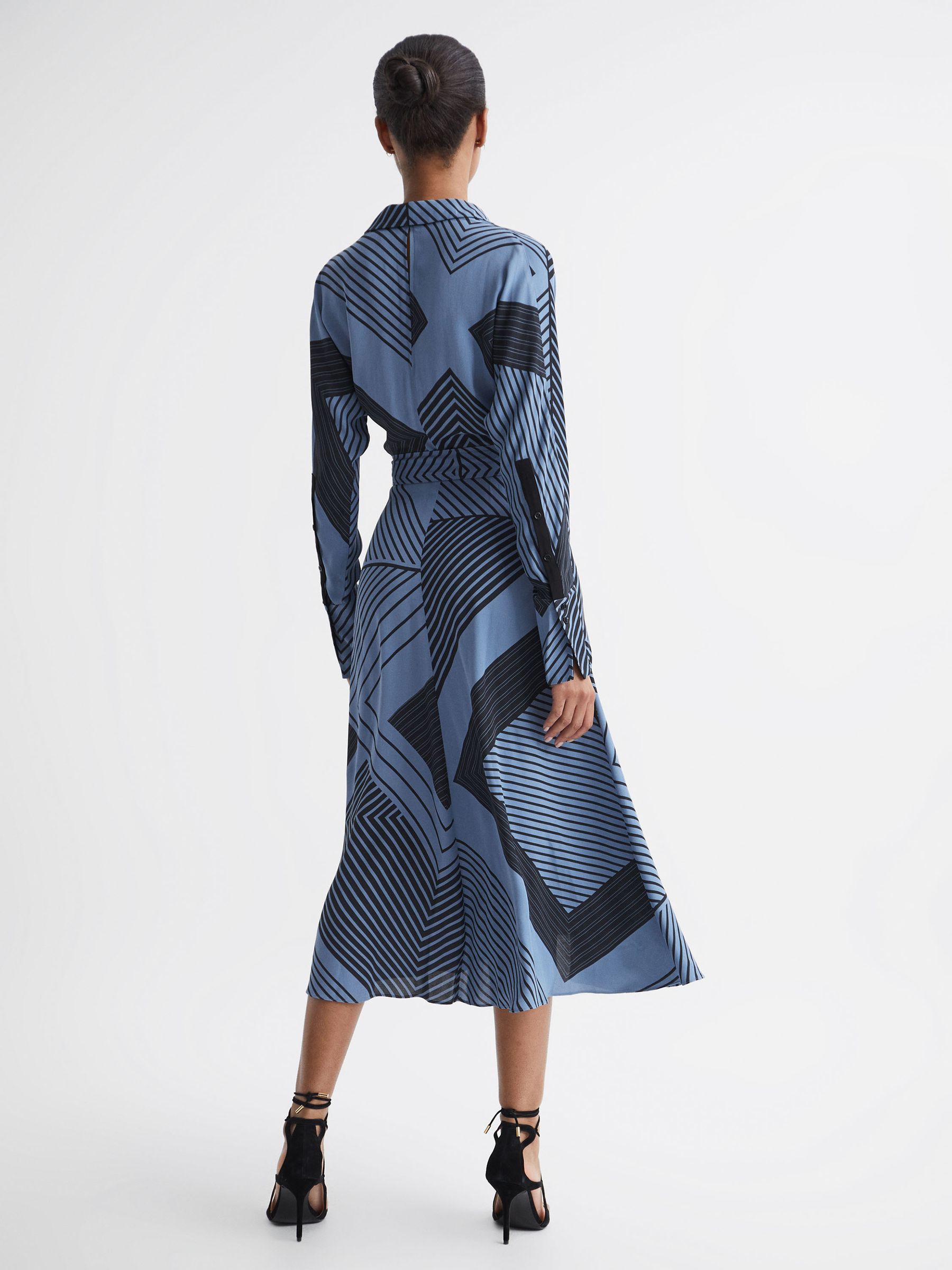 Printed Spliced Midi Dress in Blue - Image 5 of 8