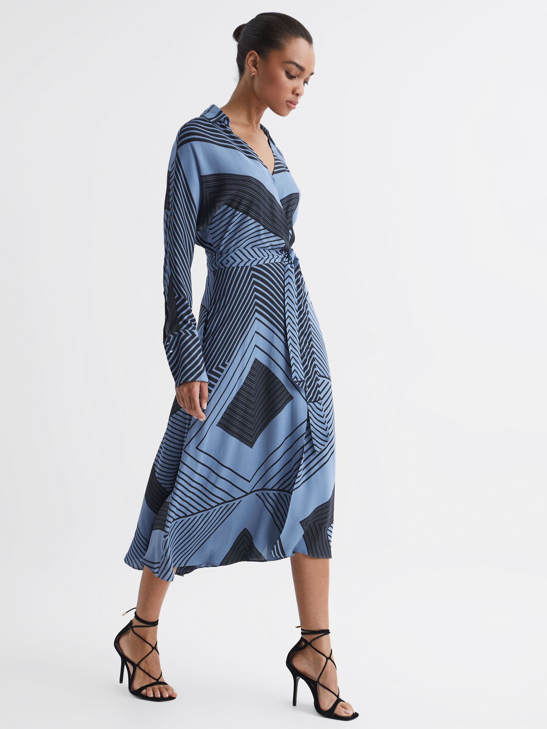 Printed Spliced Midi Dress in Blue - Image 6 of 8