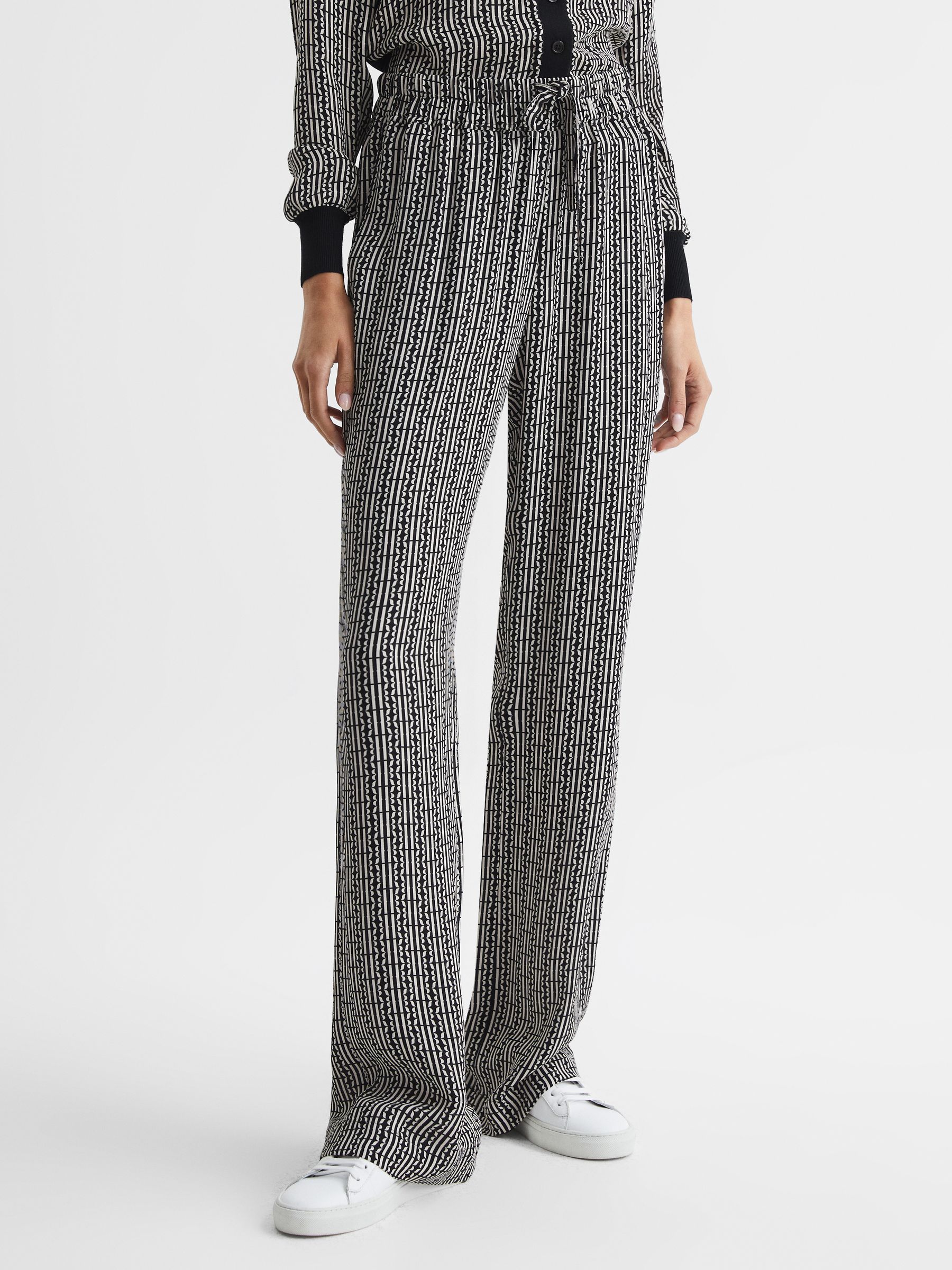 Printed Wide Leg Trousers in Black - Image 3 of 7