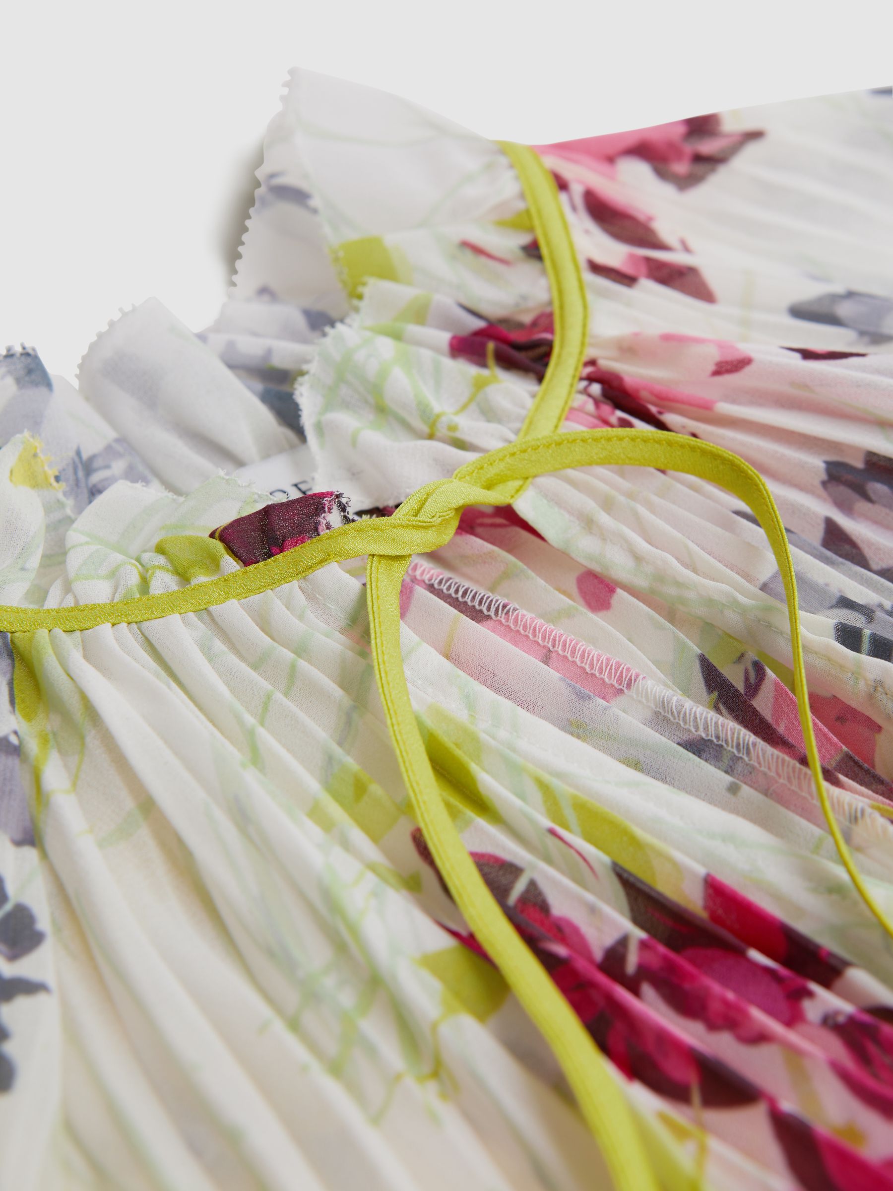 Florere Floral Pleated Midi Dress in Ivory - Image 5 of 5