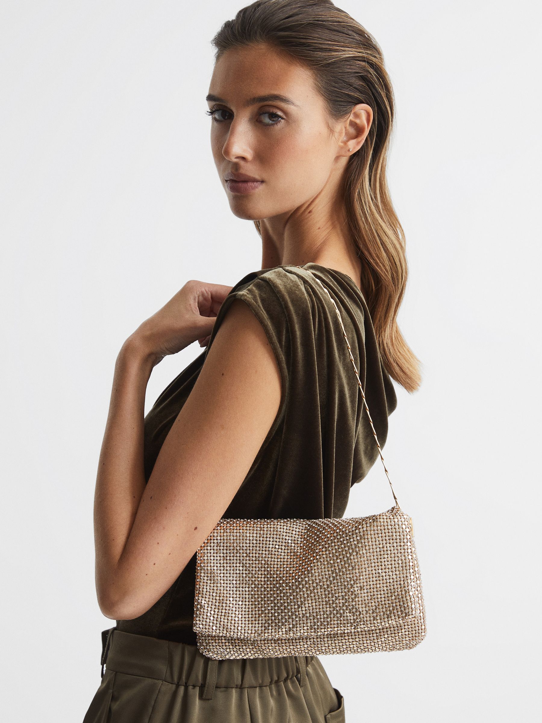 Chainmail Clutch Bag in Gold - Image 2 of 7 Chainmail Clutch Bag in Gold - Image 2 of 7