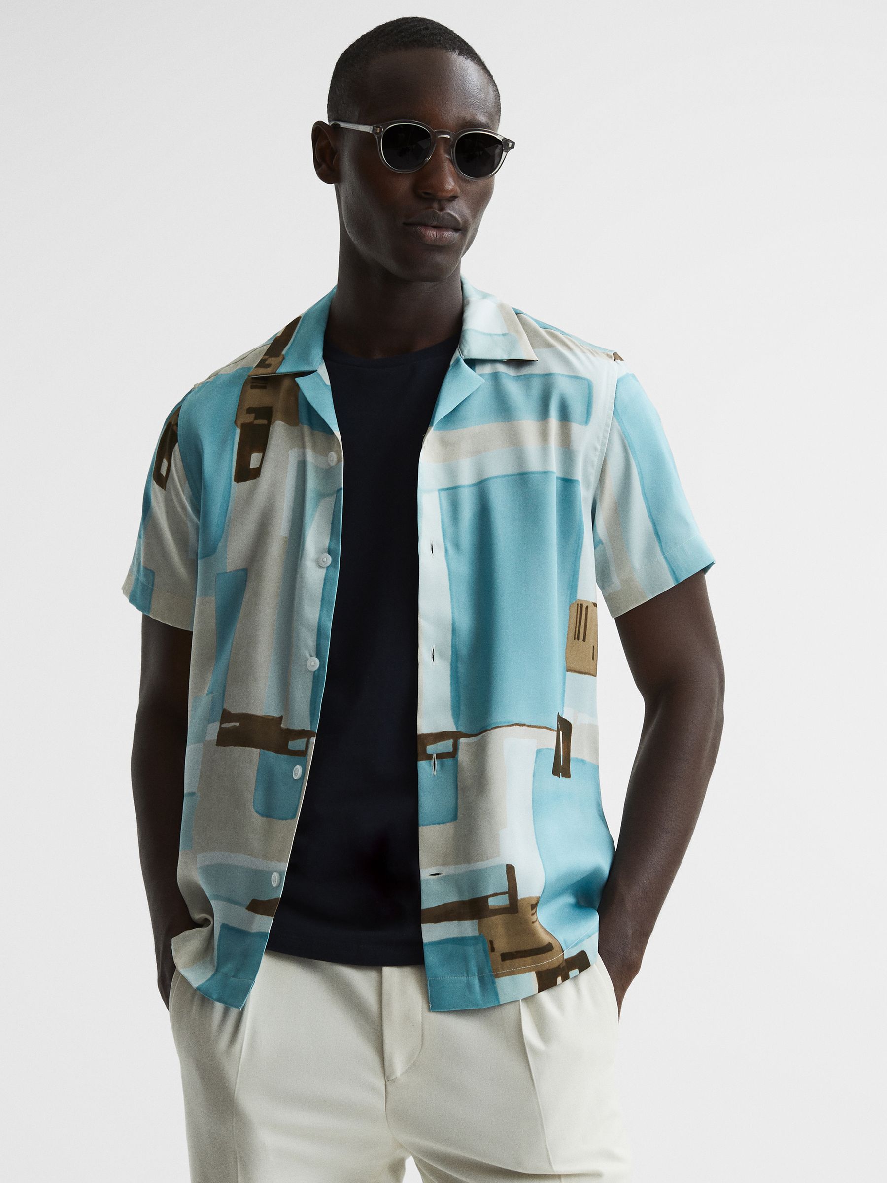 ★Wai Kei★ Skashi Stripe Collar Short Sleeve Knit Navy YKBE Reiss Cuban Collar Abstract Print Shirt in Soft Blue | REISS