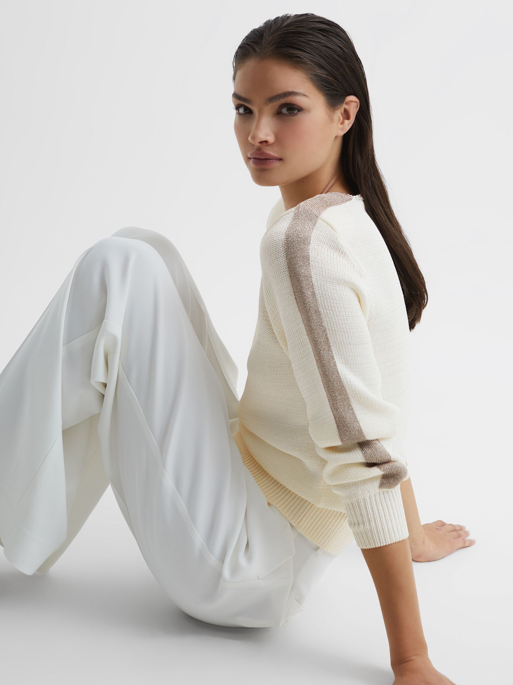 Colourblock V-Neck Knitted Jumper in Ivory/Gold - Image 4 of 7