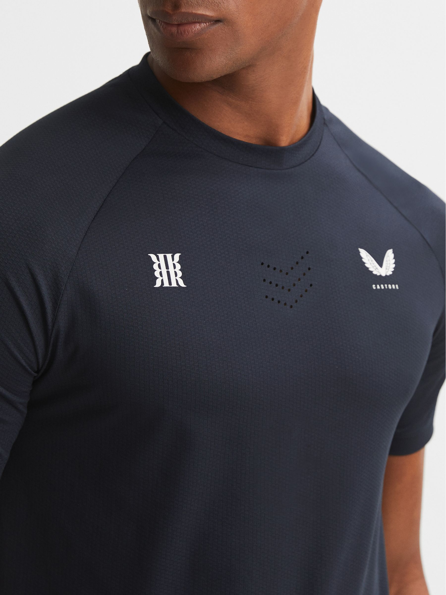 Reiss Castore Performance T-Shirt in Navy - REISS