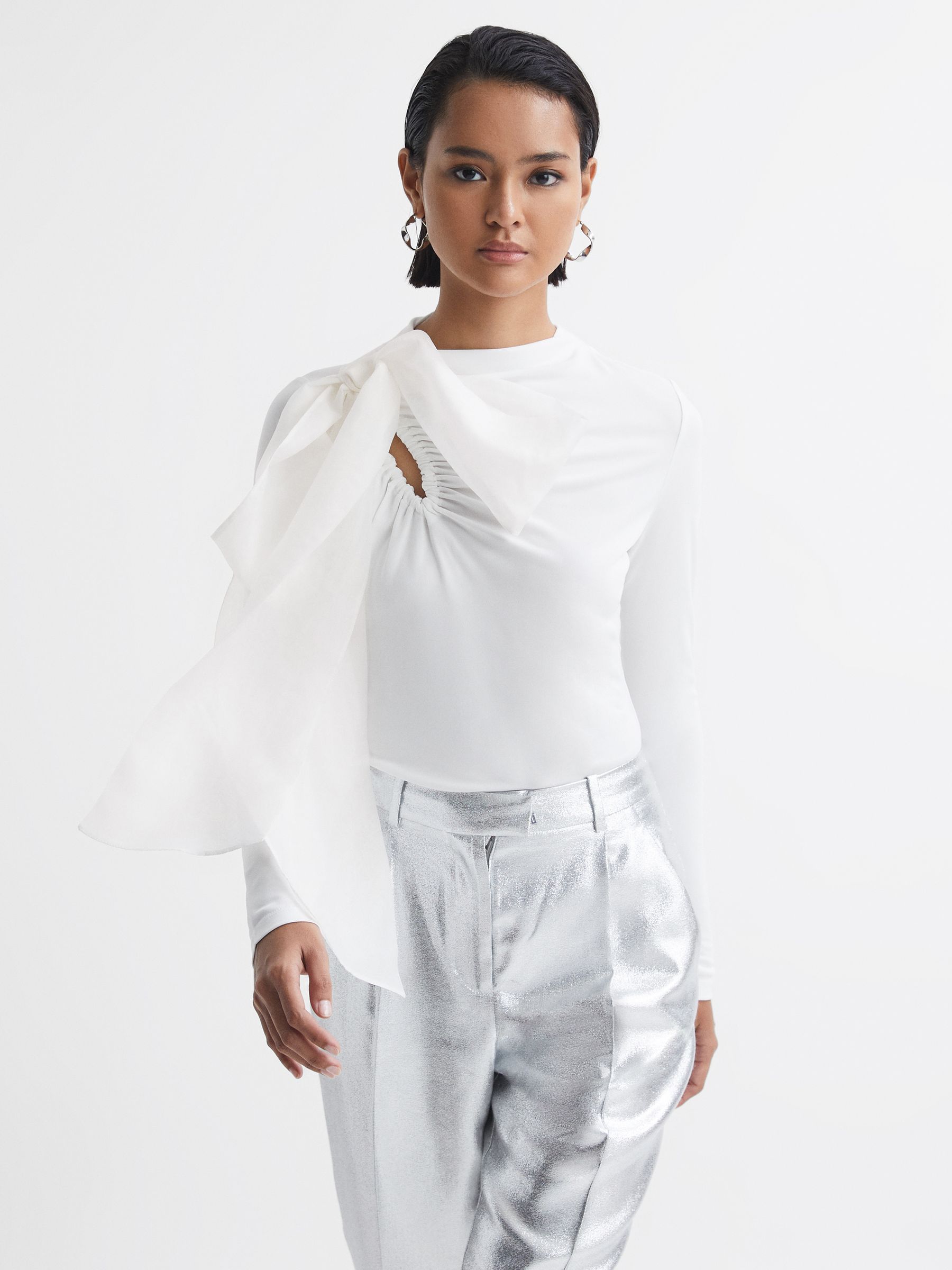 Long Sleeve Bow T-Shirt in White - Image 3 of 6