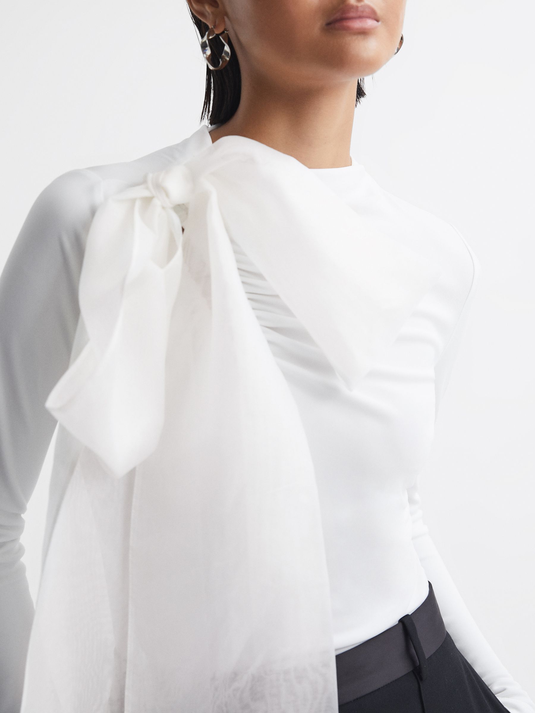 Long Sleeve Bow T-Shirt in White - Image 4 of 6
