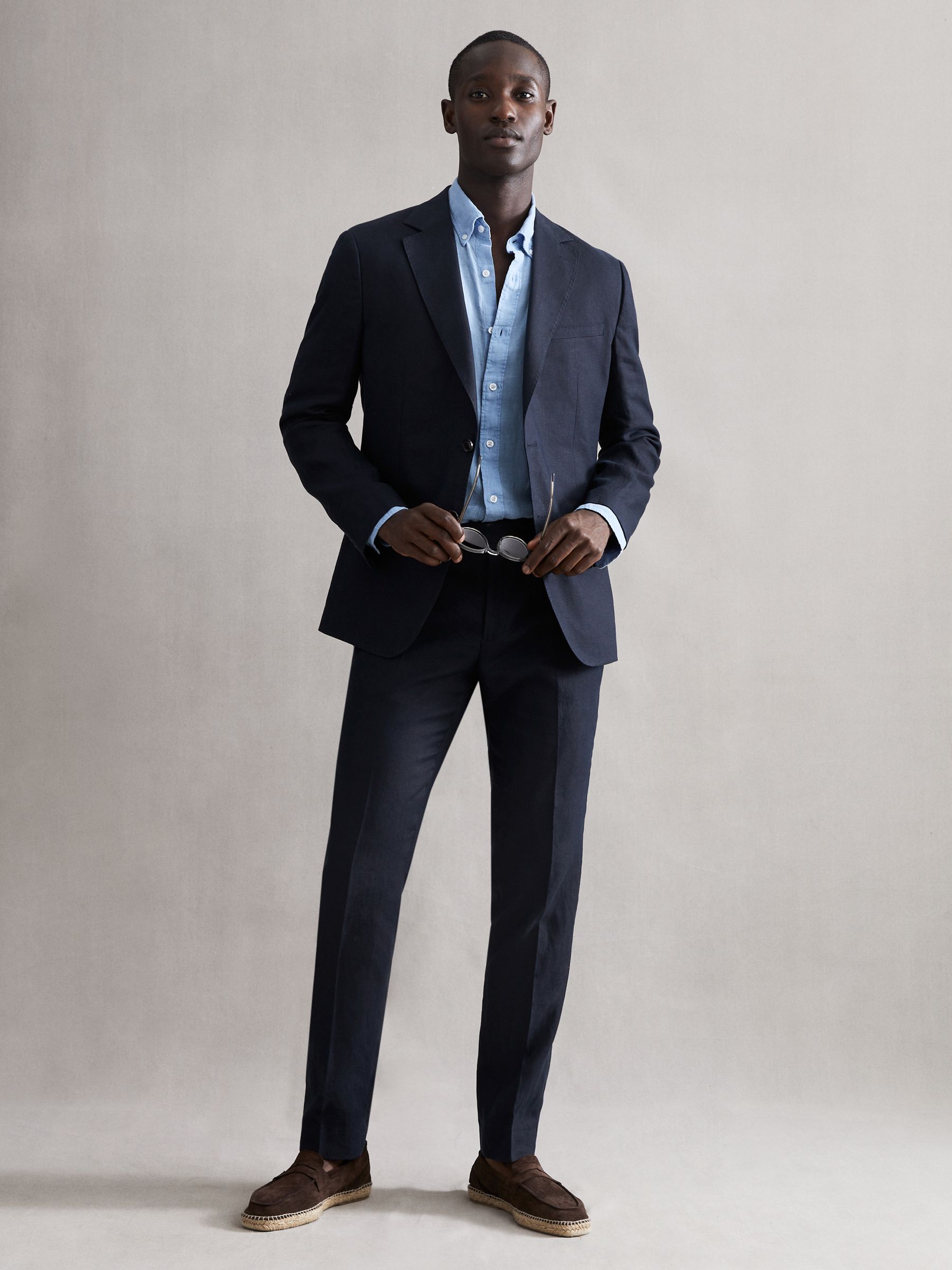 Slim Fit Single Breasted Linen Blazer in Navy - Image 3 of 5