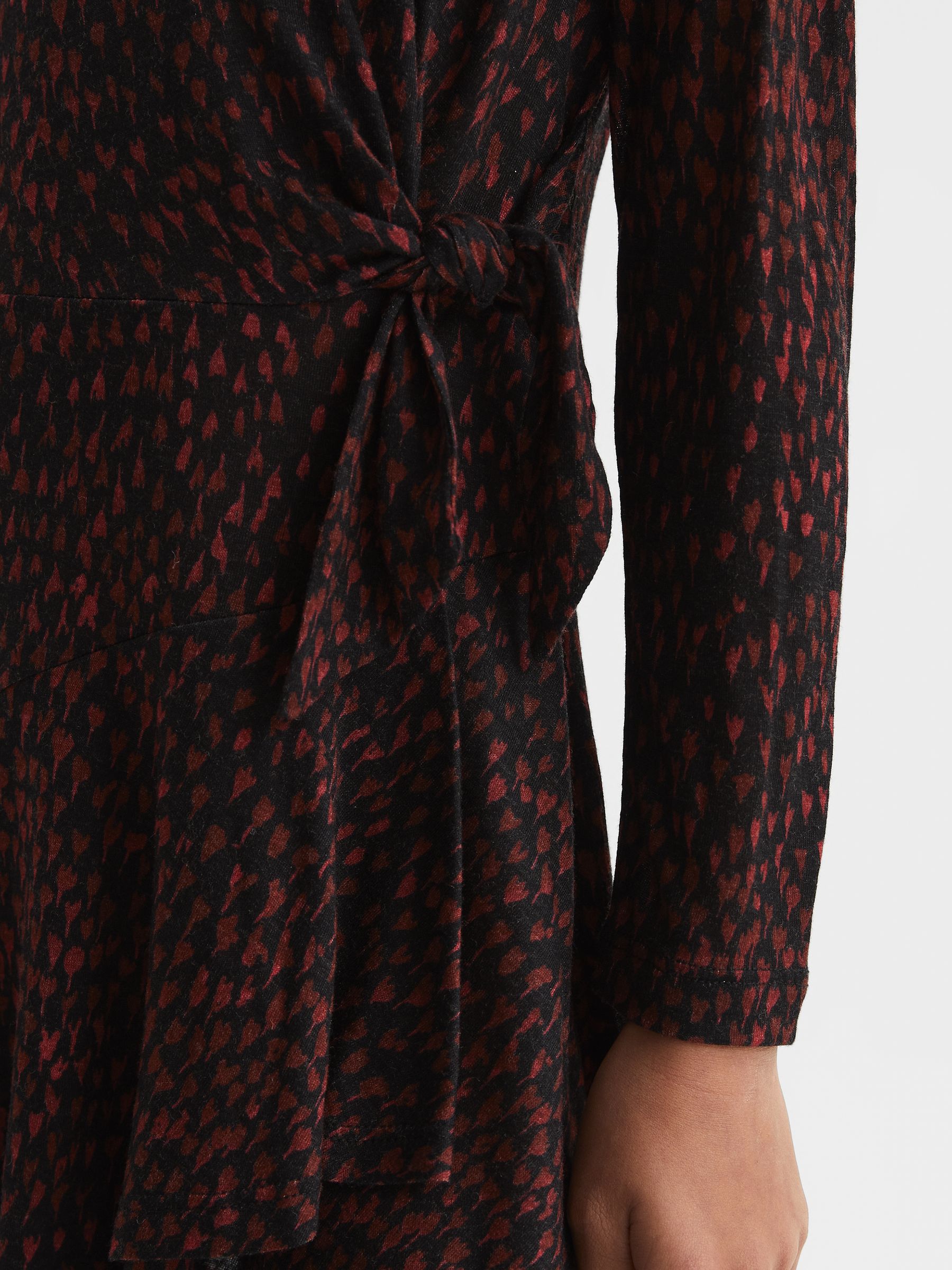 Printed Jersey Dress in Black Print - Image 4 of 7