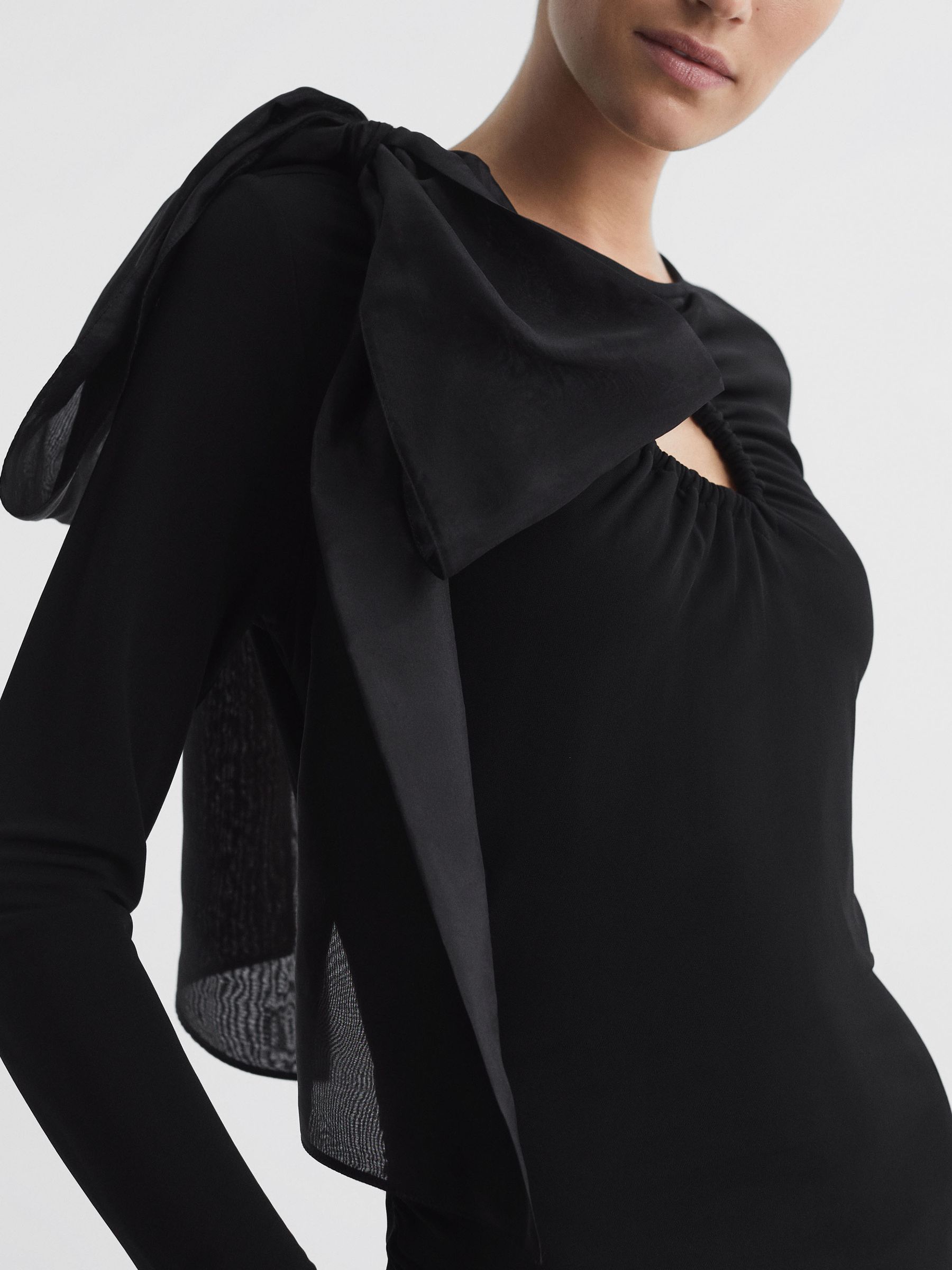 Bodycon Bow Maxi Dress in Black - Image 4 of 6