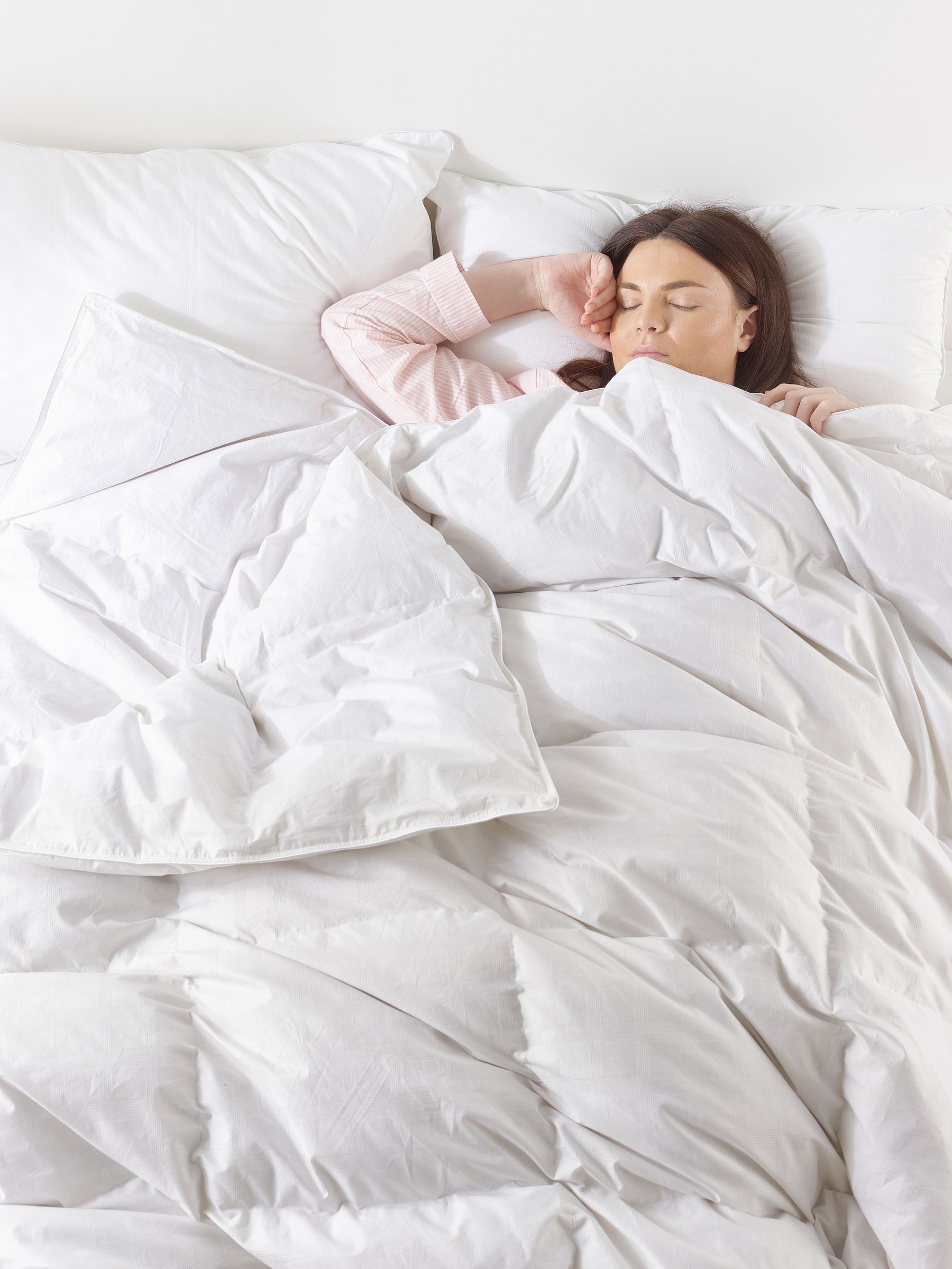 Snuggledown White Hungarian Goose Down 13.5 Tog All Season Duvet - Image 1 of 10 Snuggledown White Hungarian Goose Down 13.5 Tog All Season Duvet - Image 1 of 10