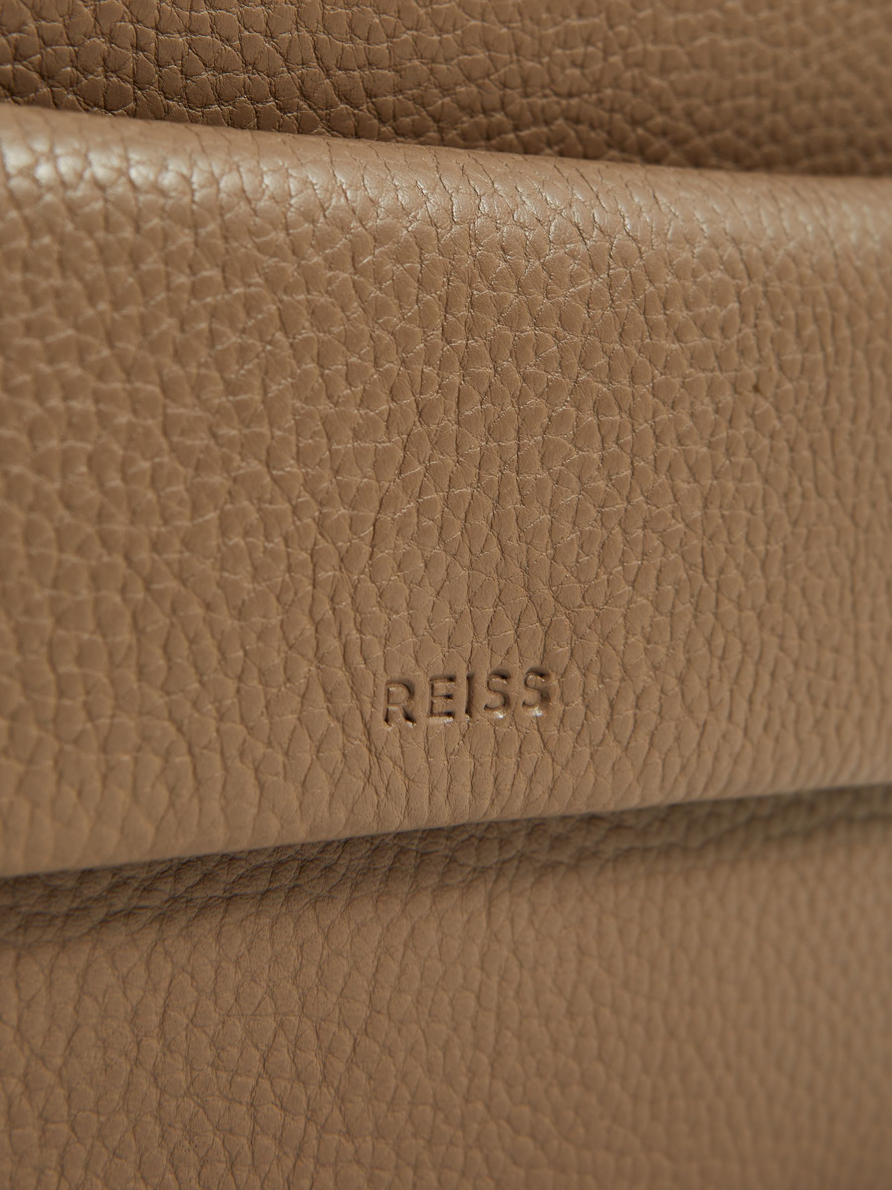 Kožená kabelka camera bag přes tělo v barvě šněrovací kůže - Obrázek 7 z 7