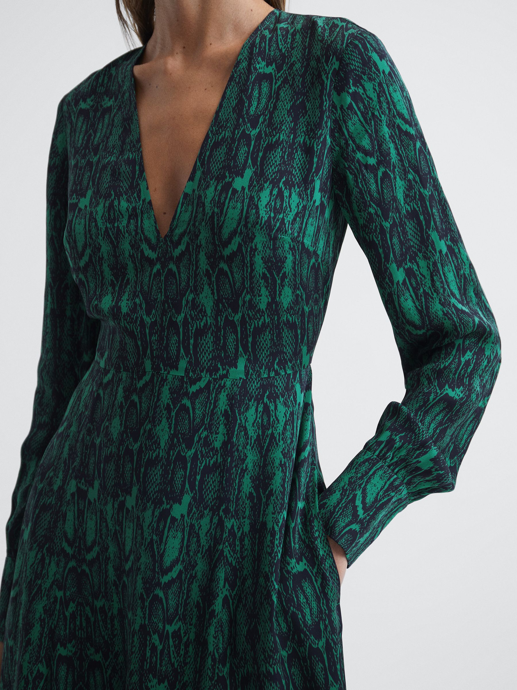 Long Sleeve Printed Midi Dress in Teal - Image 4 of 7