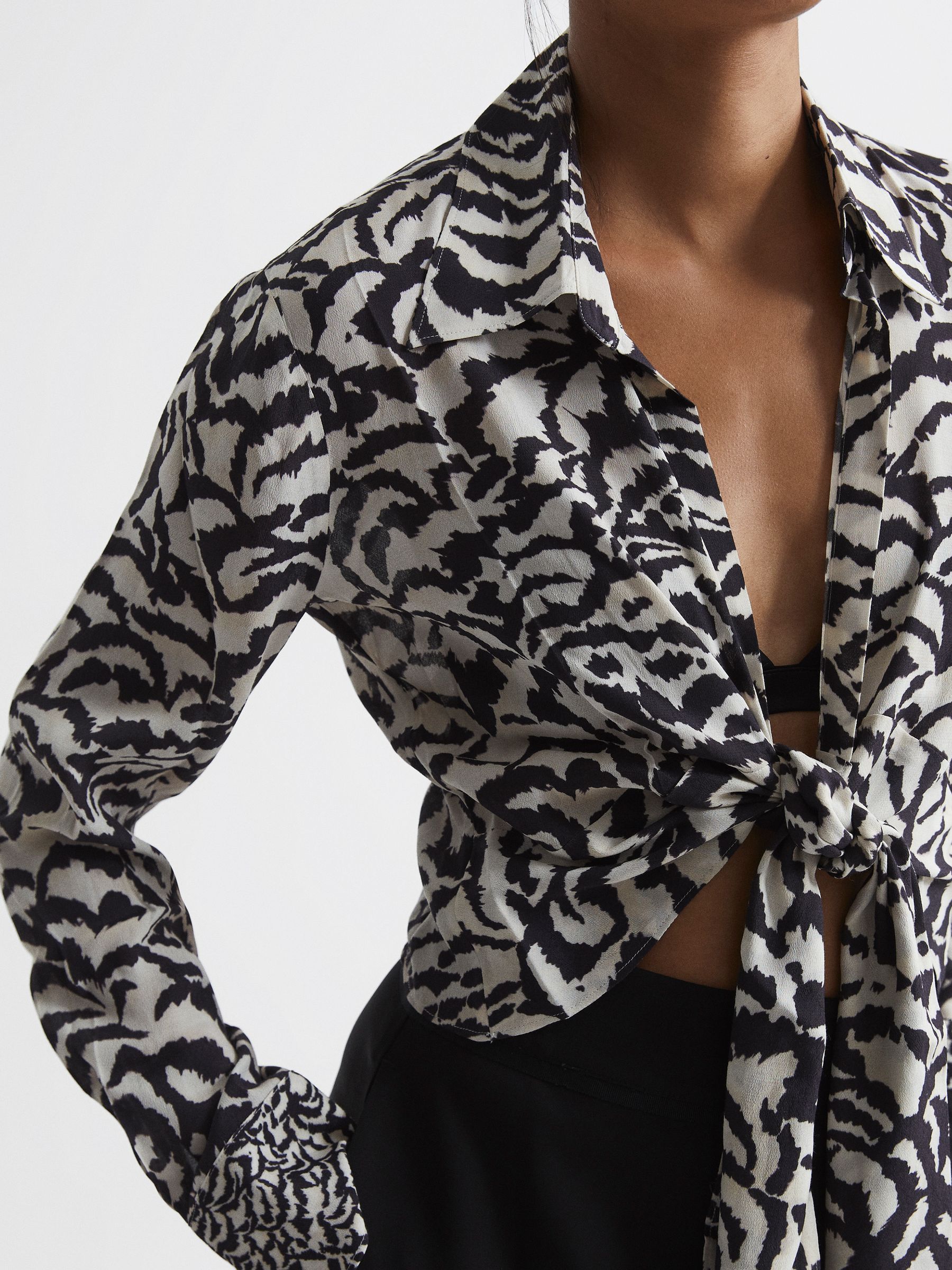 Monochrome Zebra Print Top in Black - Image 4 of 5