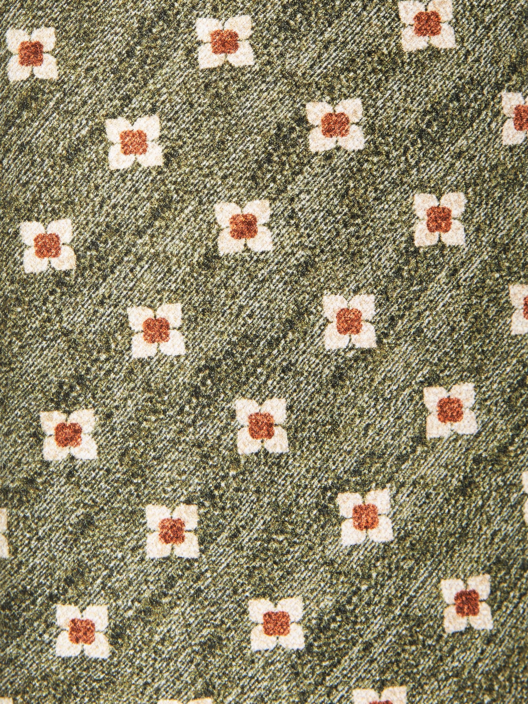 Floral Print 100% Silk Tie in Green - Image 5 of 5