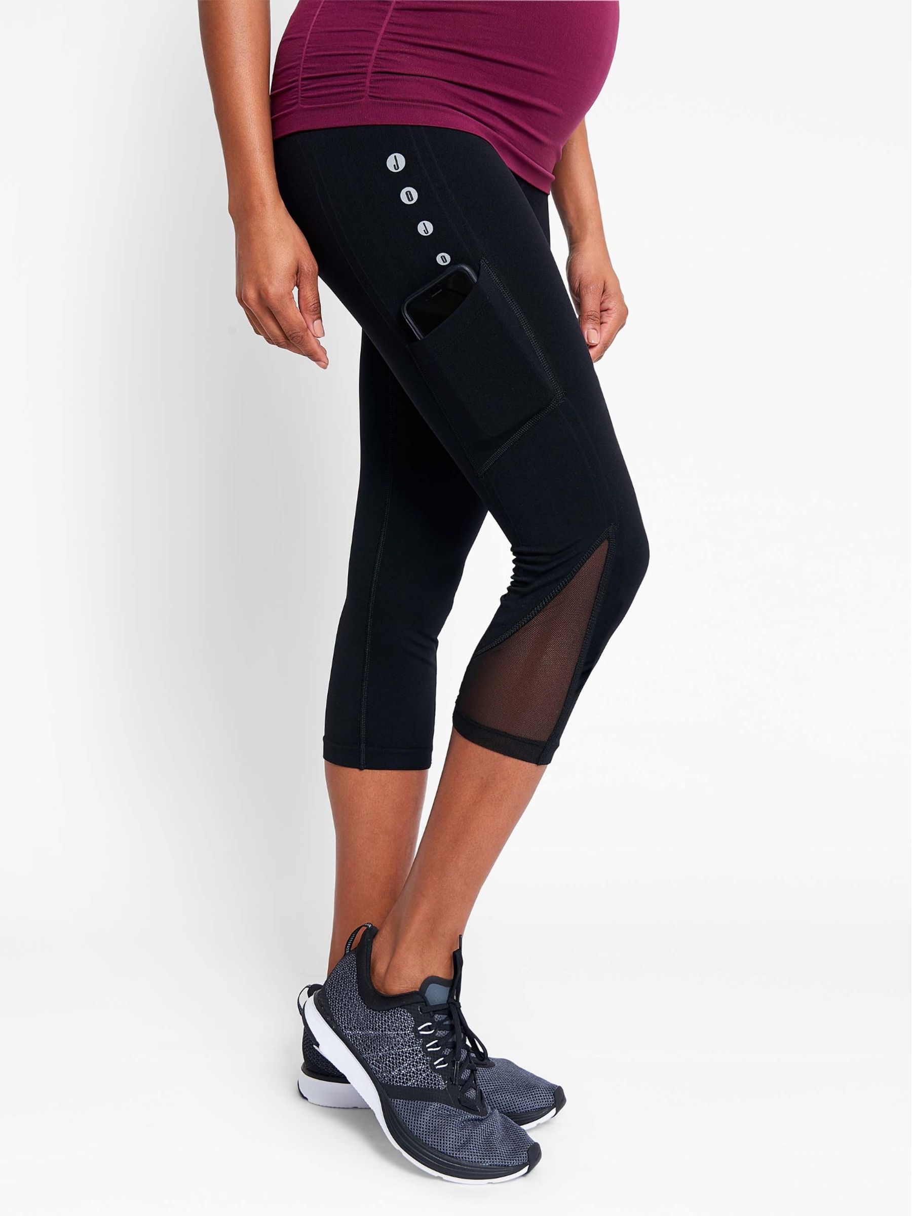 Cropped Seamless Support Workout Maternity Leggings in Black - Image 2 of 5