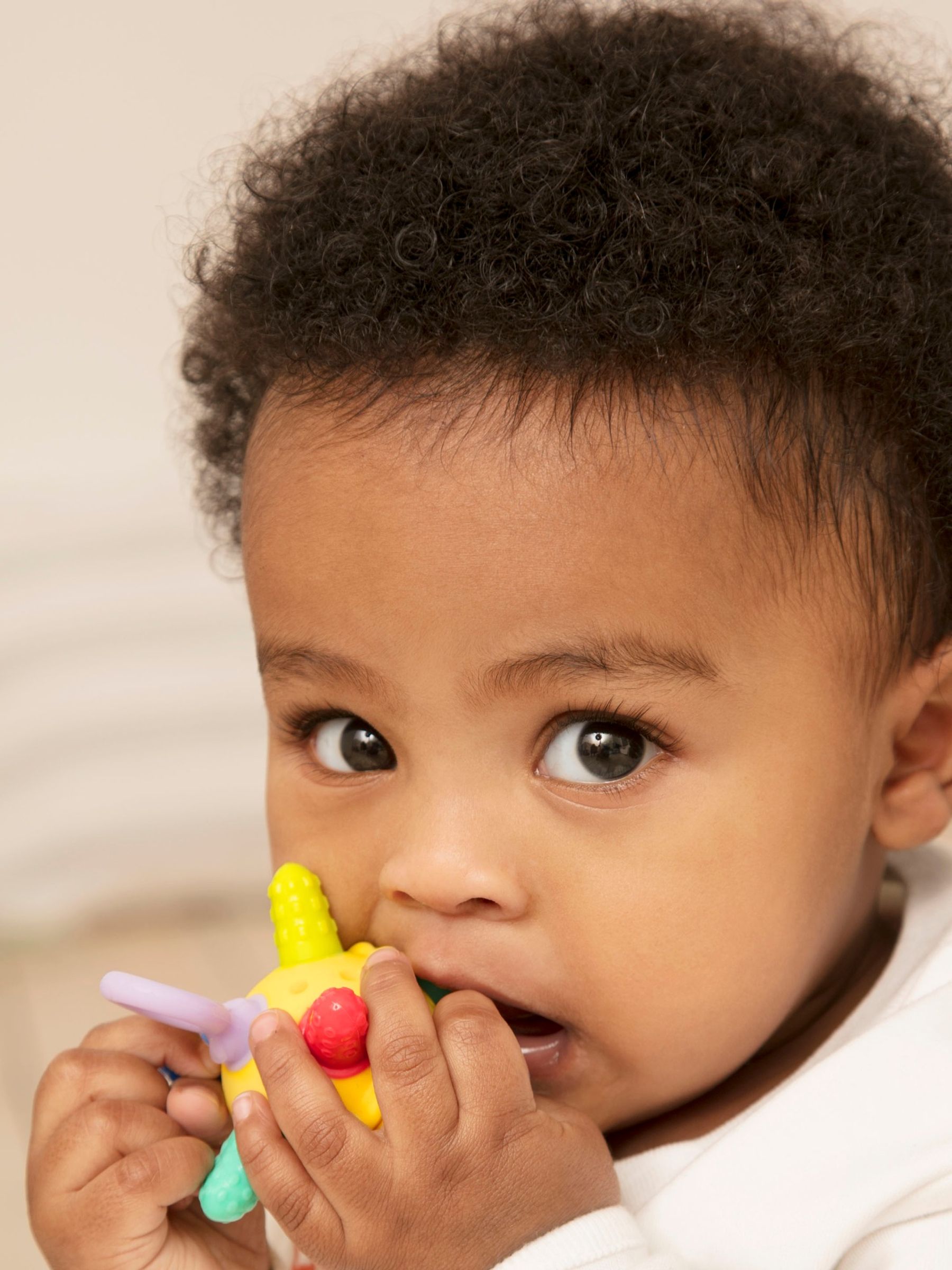 2-Pack Silicone Sensory Travel Teether Balls in - Image 4 of 4
