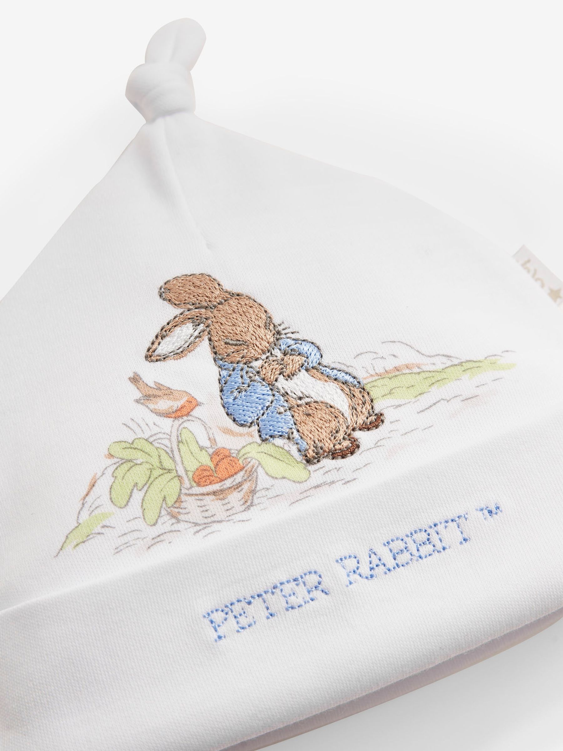 Blue Peter Rabbit Embroidered Baby Gift Set - Image 9 of 11