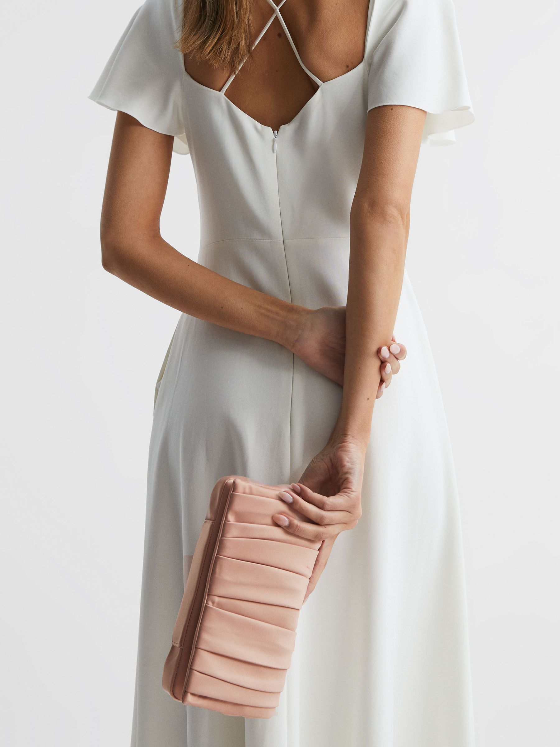 Satin Pleated Clutch Bag in Blush - Image 2 de 5 Satin Pleated Clutch Bag in Blush - Image 2 de 5
