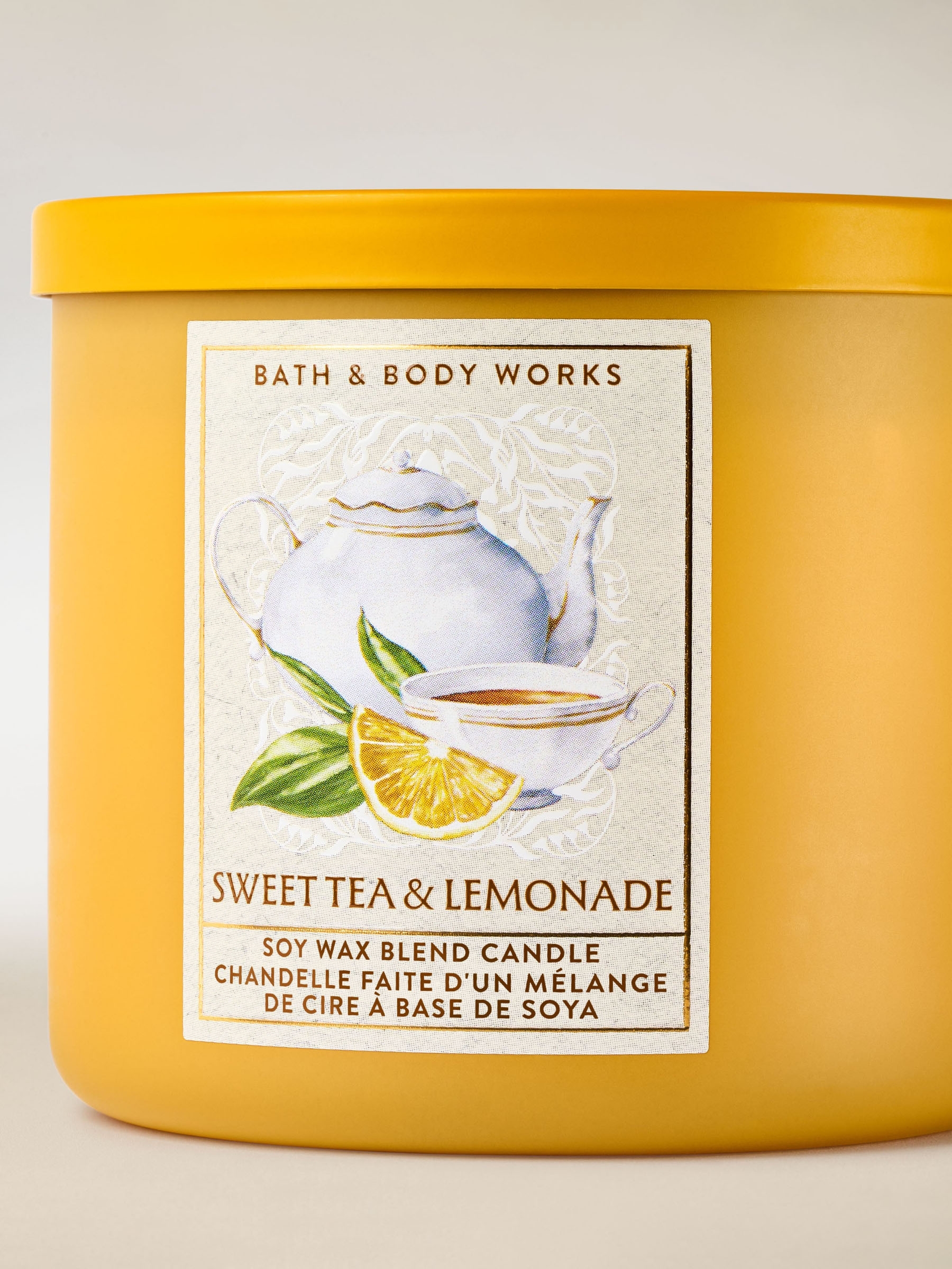 Sweet Tea and Lemonade 3-Wick Candle 411g - Image 2 of 3