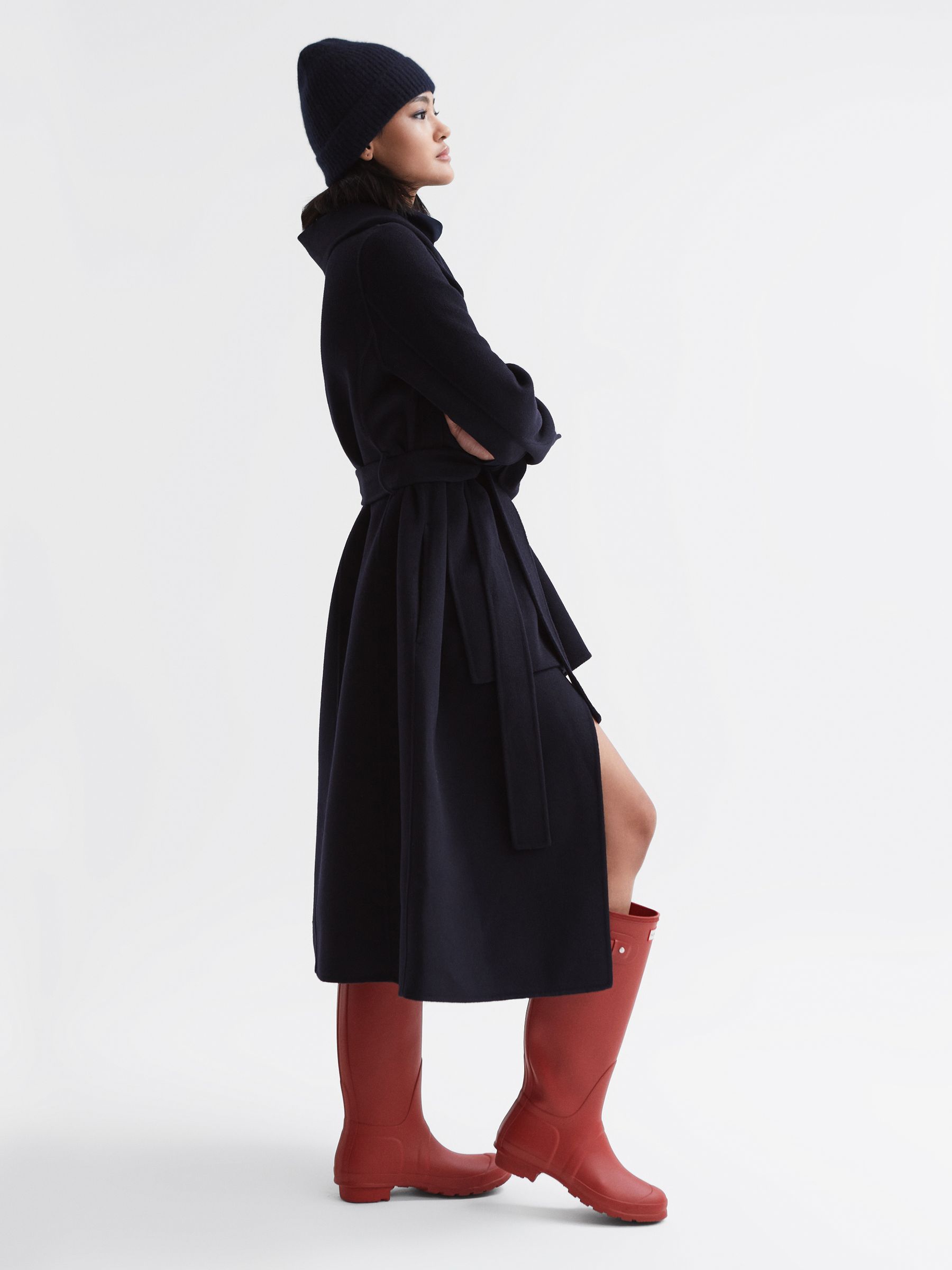 Hunter Original Tall Wellington Boots in Red - Image 2 of 6 Hunter Original Tall Wellington Boots in Red - Image 2 of 6